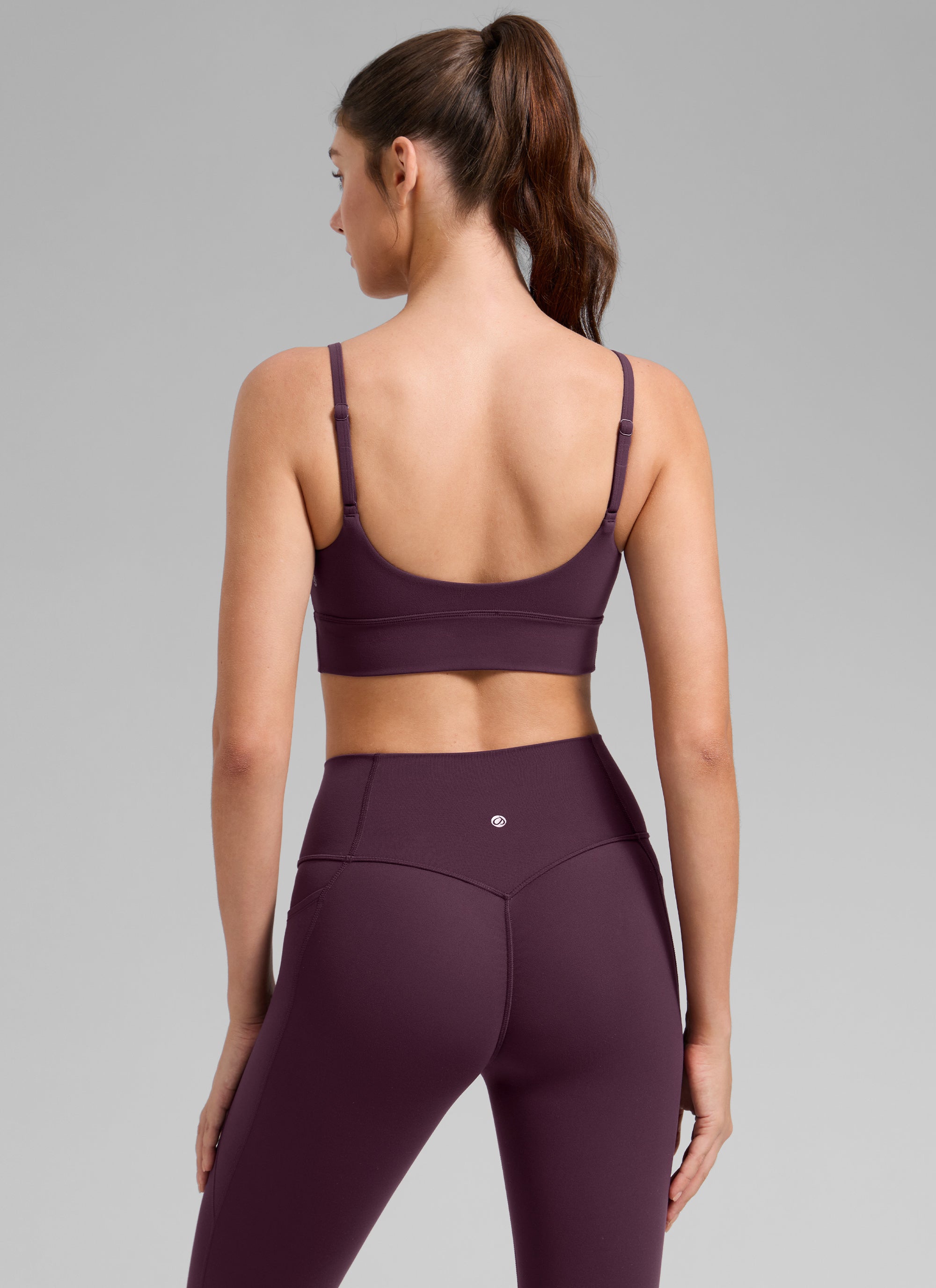 CRZ YOGA Damen Butterlift U-Ausschnitt Langleine Cropped Sports BHs Dunkellila