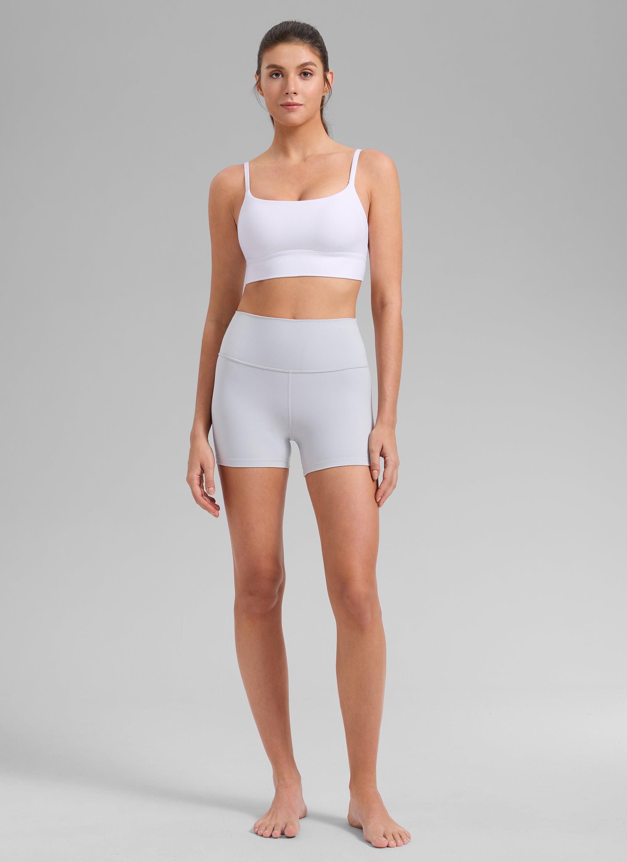 CRZ YOGA Damen Butterlift U-Ausschnitt Langleine Cropped Sports BHs Weiss