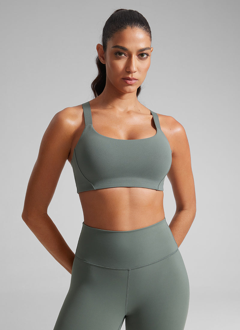 CRZ YOGA Women's Gym Top Butterlift Scoop Neck Bra Adjustable Straps Grauer Salbei