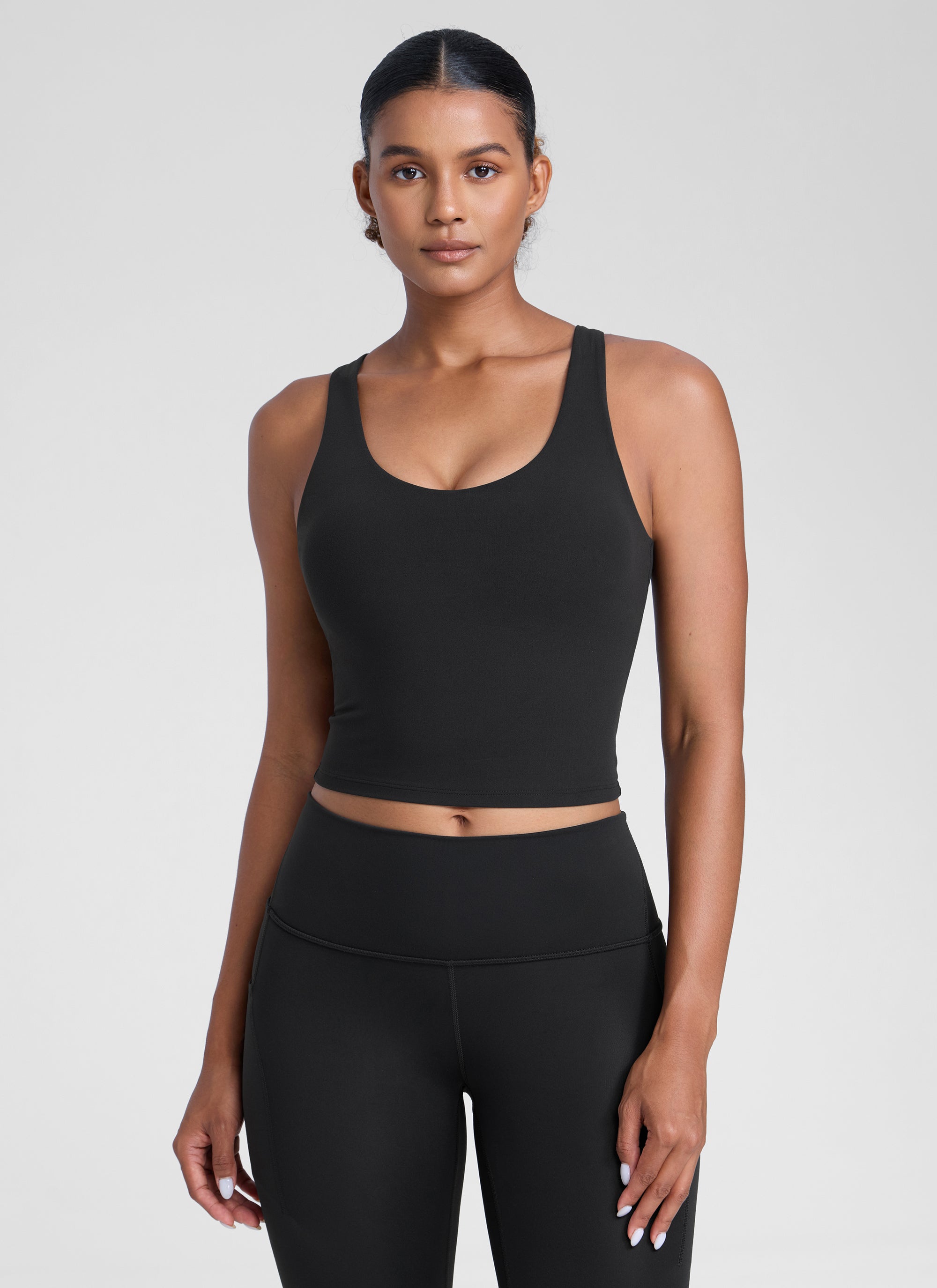 CRZ YOGA Womens Butterlift Racerback U Neck Yoga Built in Bra Tank Schwarz