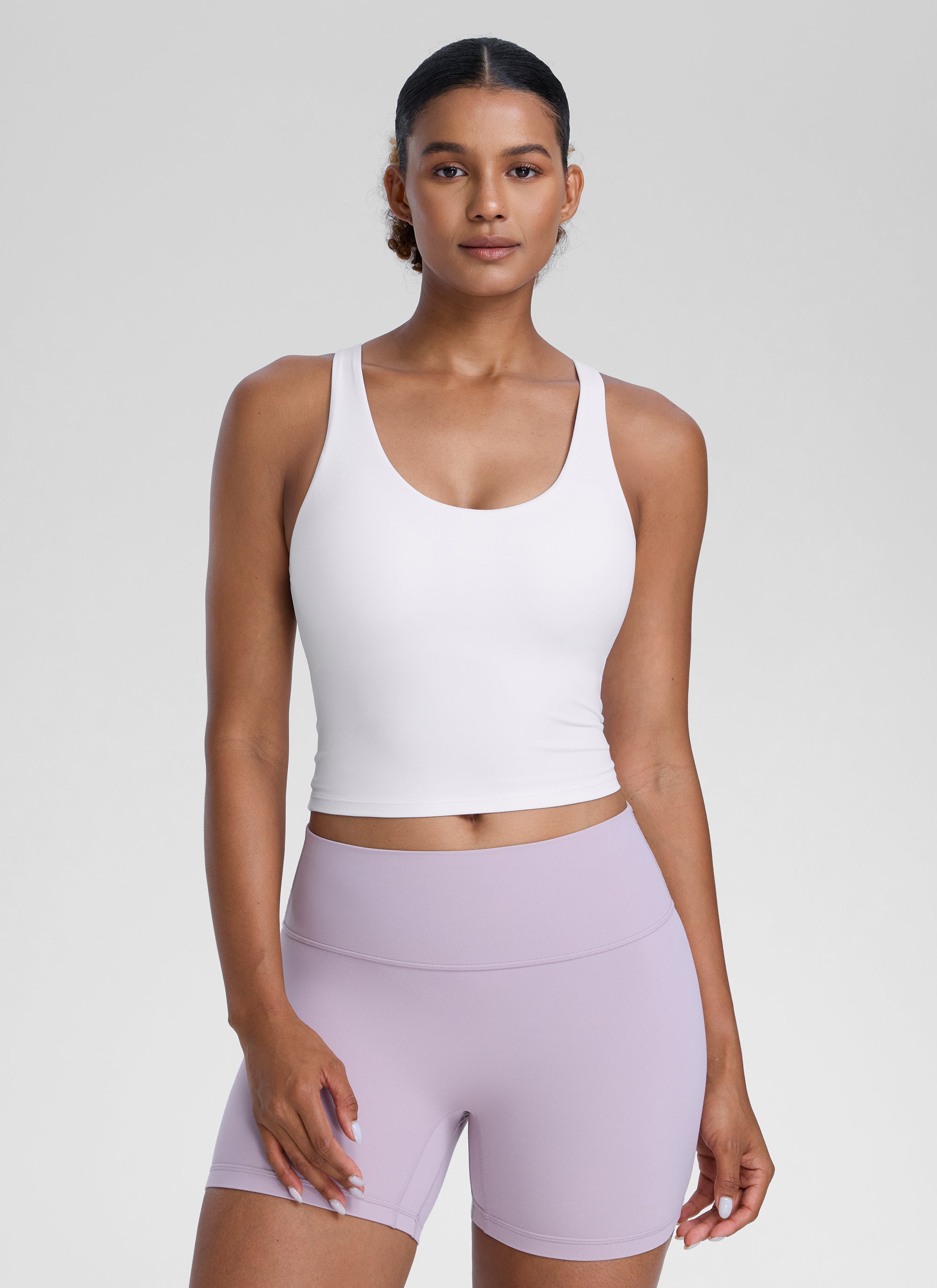 CRZ YOGA Womens Butterlift Racerback U Neck Yoga Built in Bra Tank Weiss