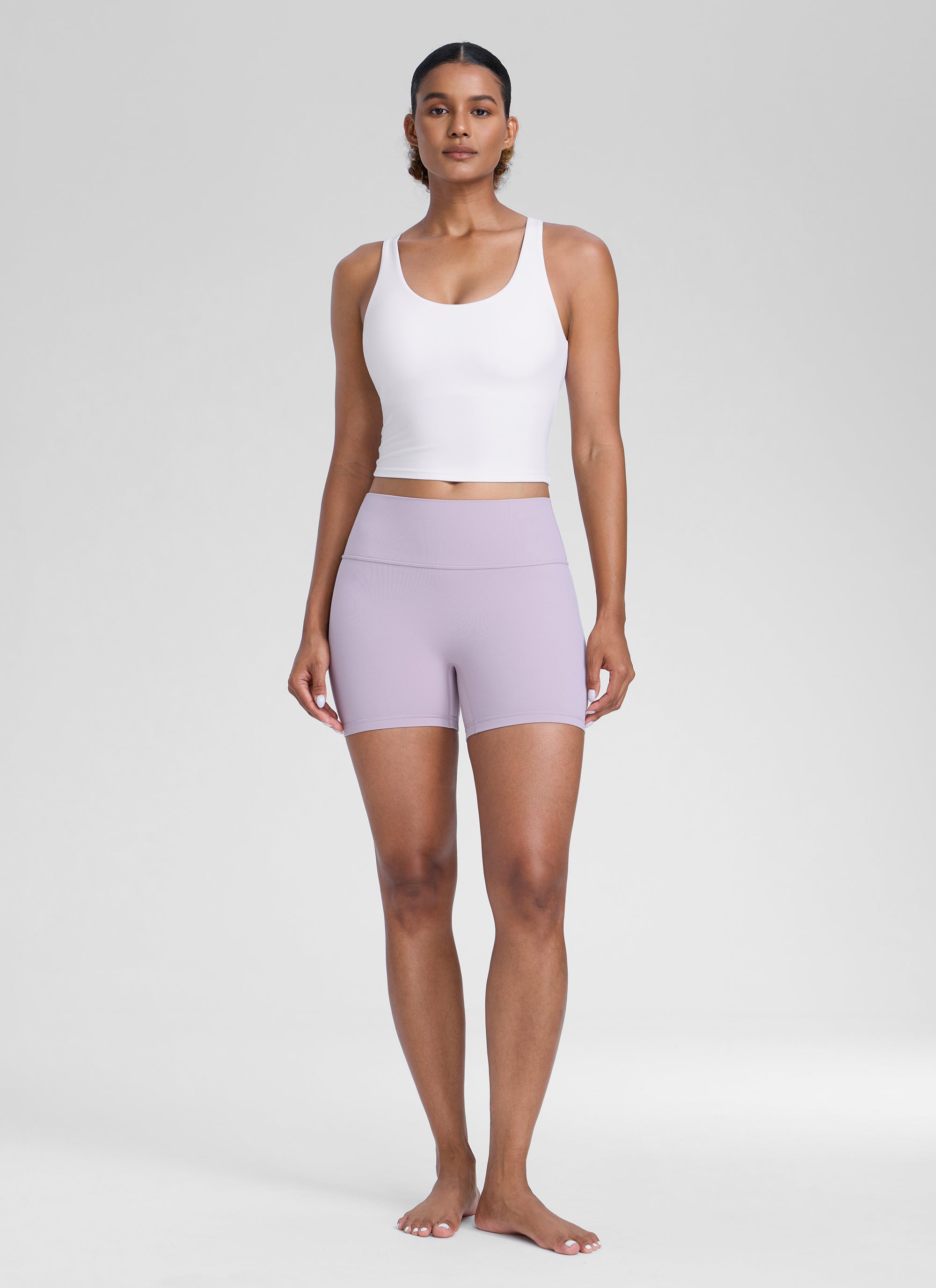 CRZ YOGA Womens Butterlift Racerback U Neck Yoga Built in Bra Tank Weiss