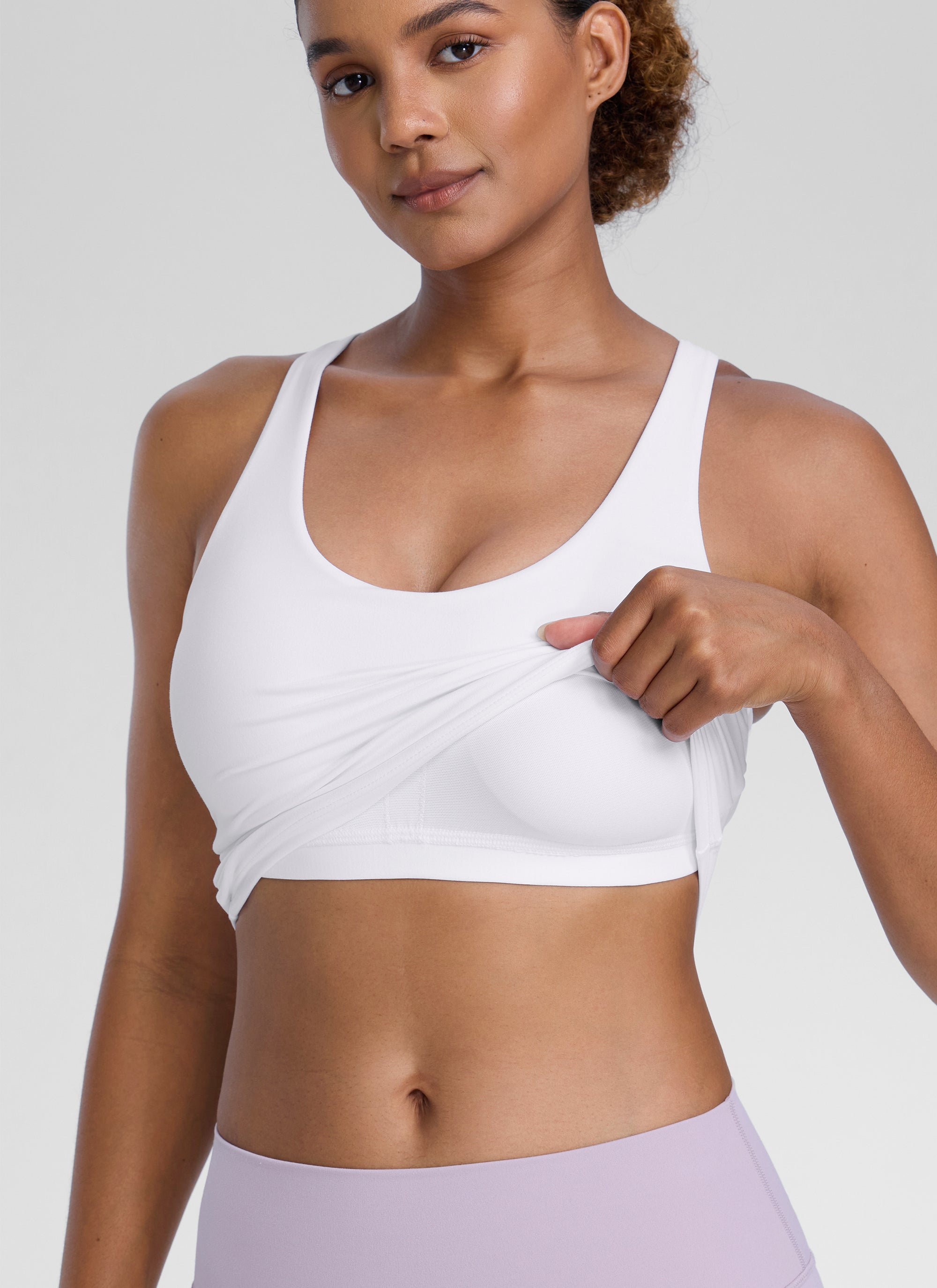 CRZ YOGA Womens Butterlift Racerback U Neck Yoga Built in Bra Tank Weiss