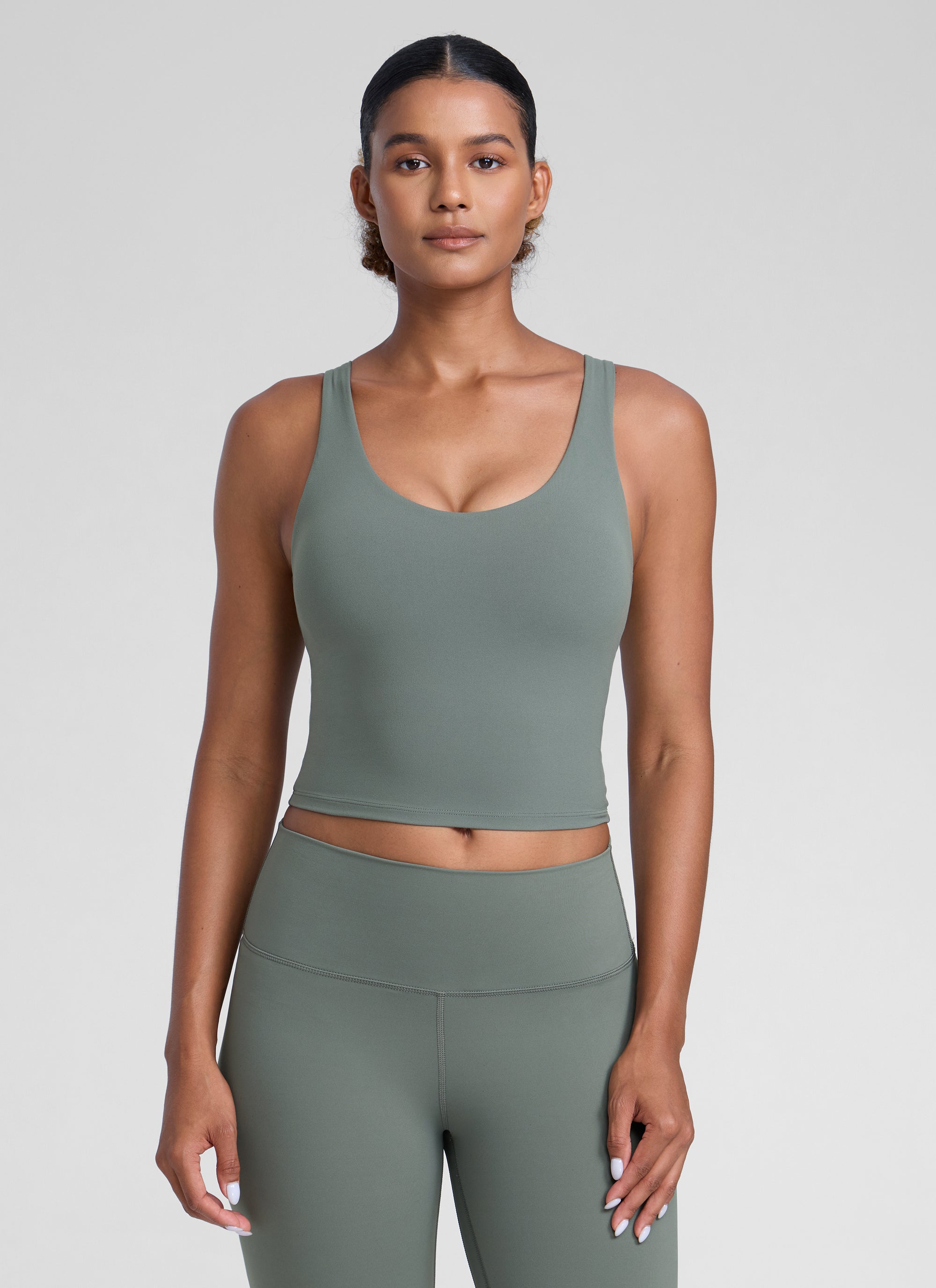 CRZ YOGA Womens Butterlift Racerback U Neck Yoga Built in Bra Tank Grauer Salbei