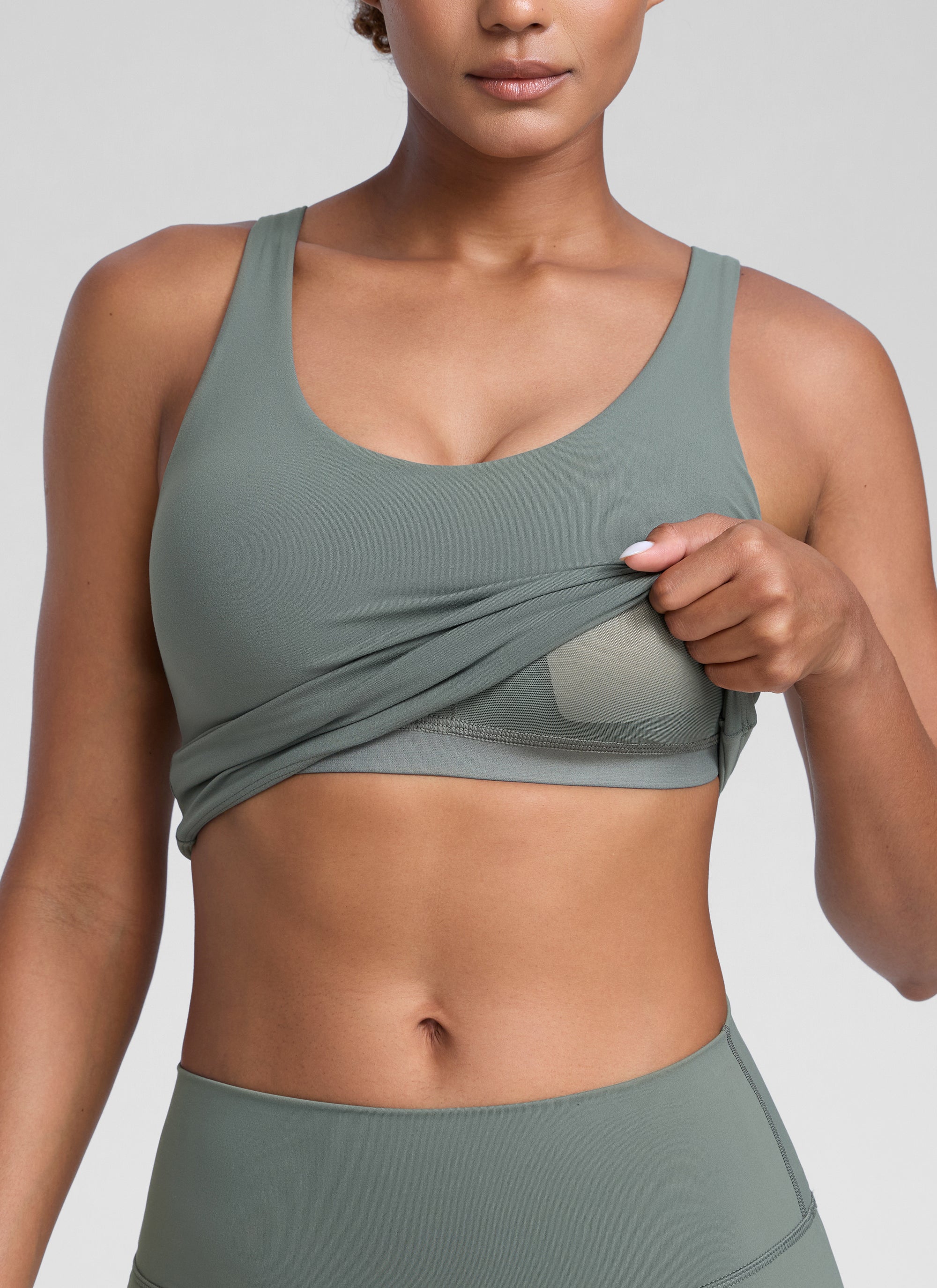 CRZ YOGA Womens Butterlift Racerback U Neck Yoga Built in Bra Tank Grauer Salbei