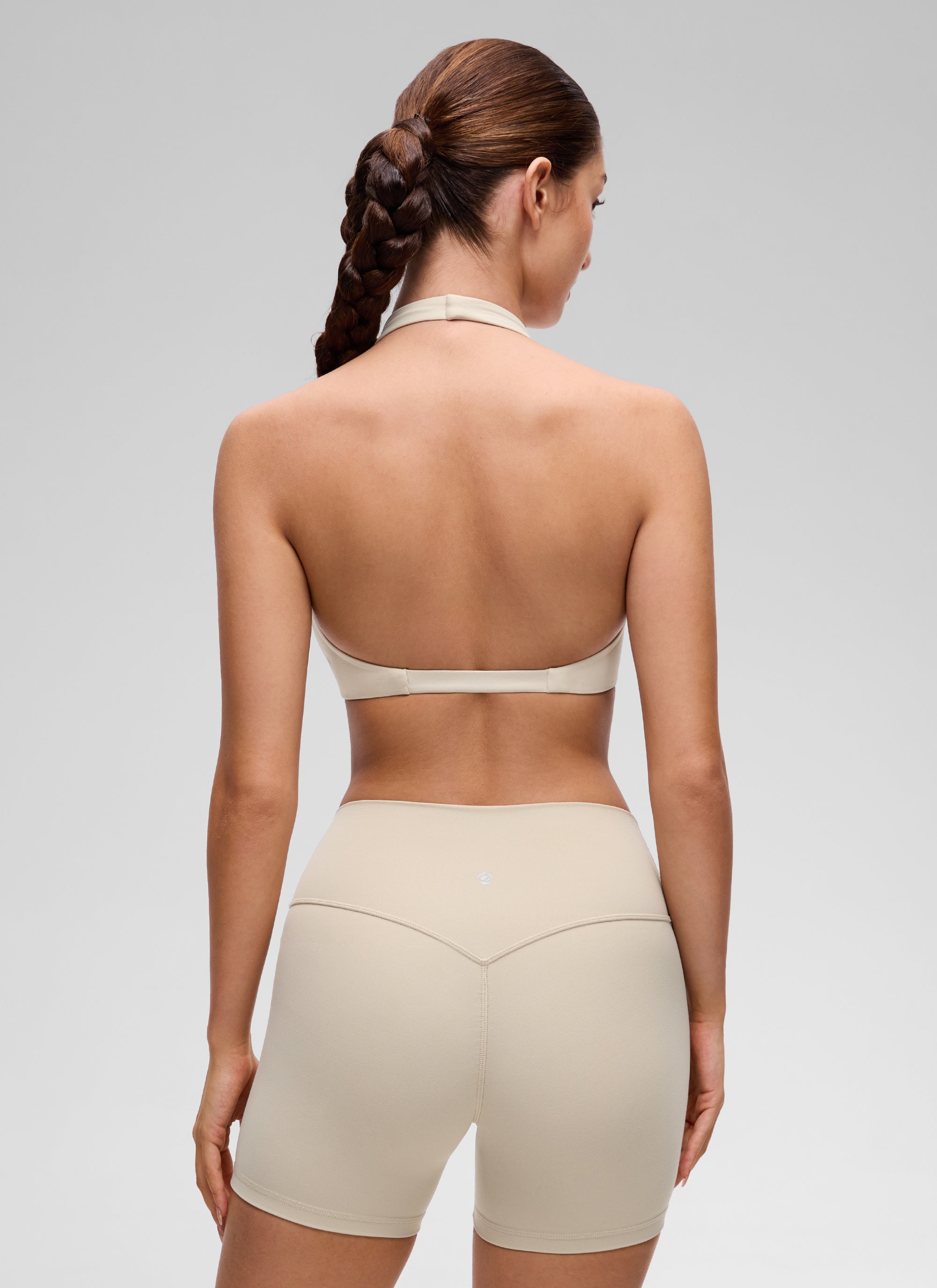 CRZ YOGA Damen Butterluxe Tiefer V-Ausschnitt Twist Halfter Sports BH Mojave-Braun