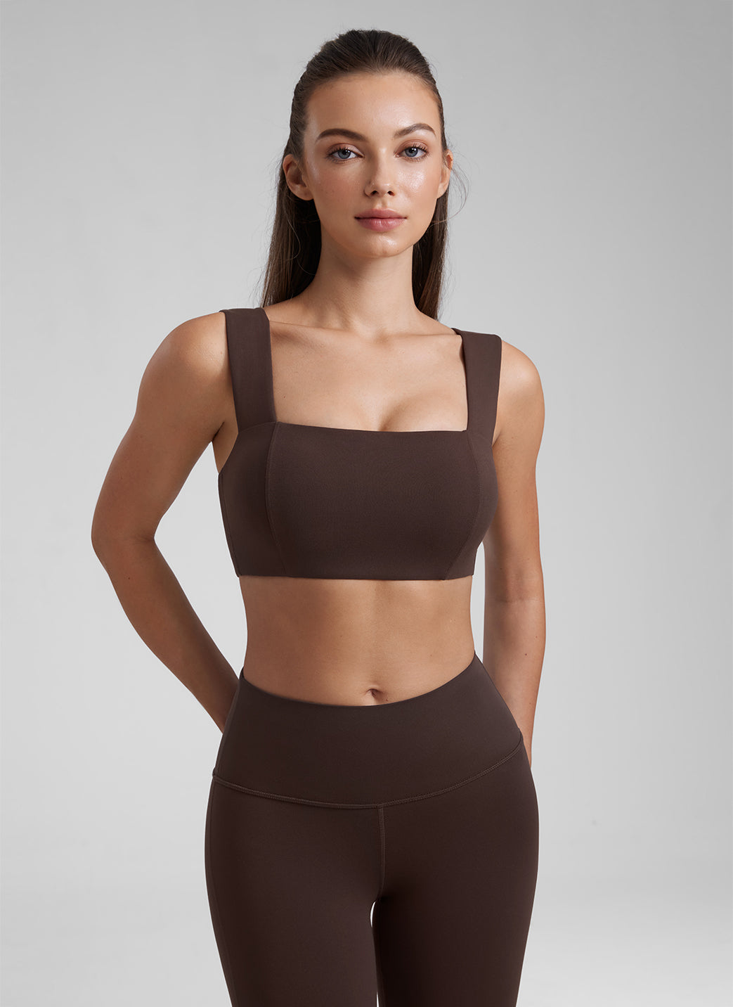 CRZ YOGA Damen Butterluxe Quadratischer Hals Sports BH Heißes Fudge-Brown