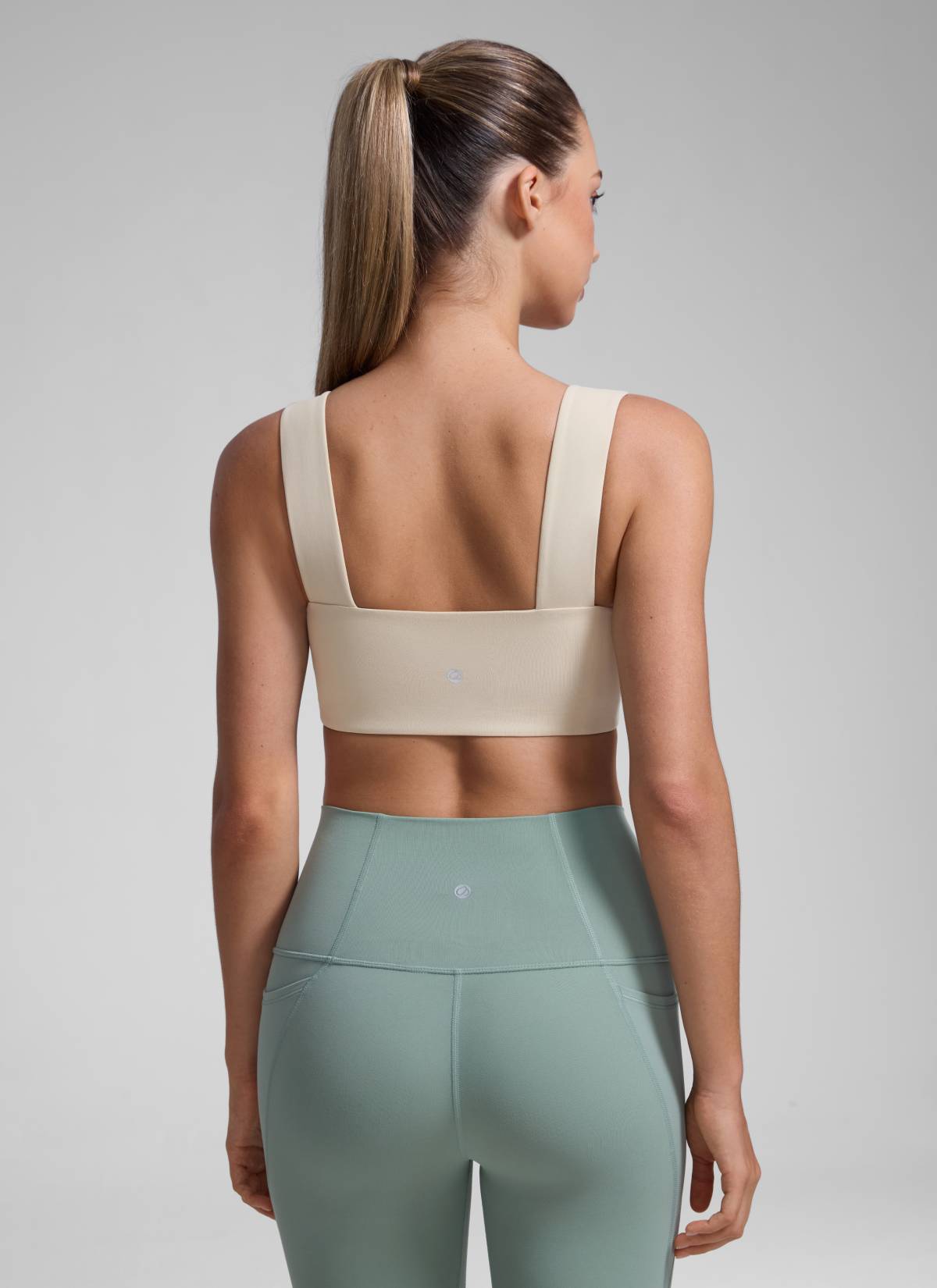 CRZ YOGA Damen Butterluxe Quadratischer Hals Sports BH Mojave-Braun