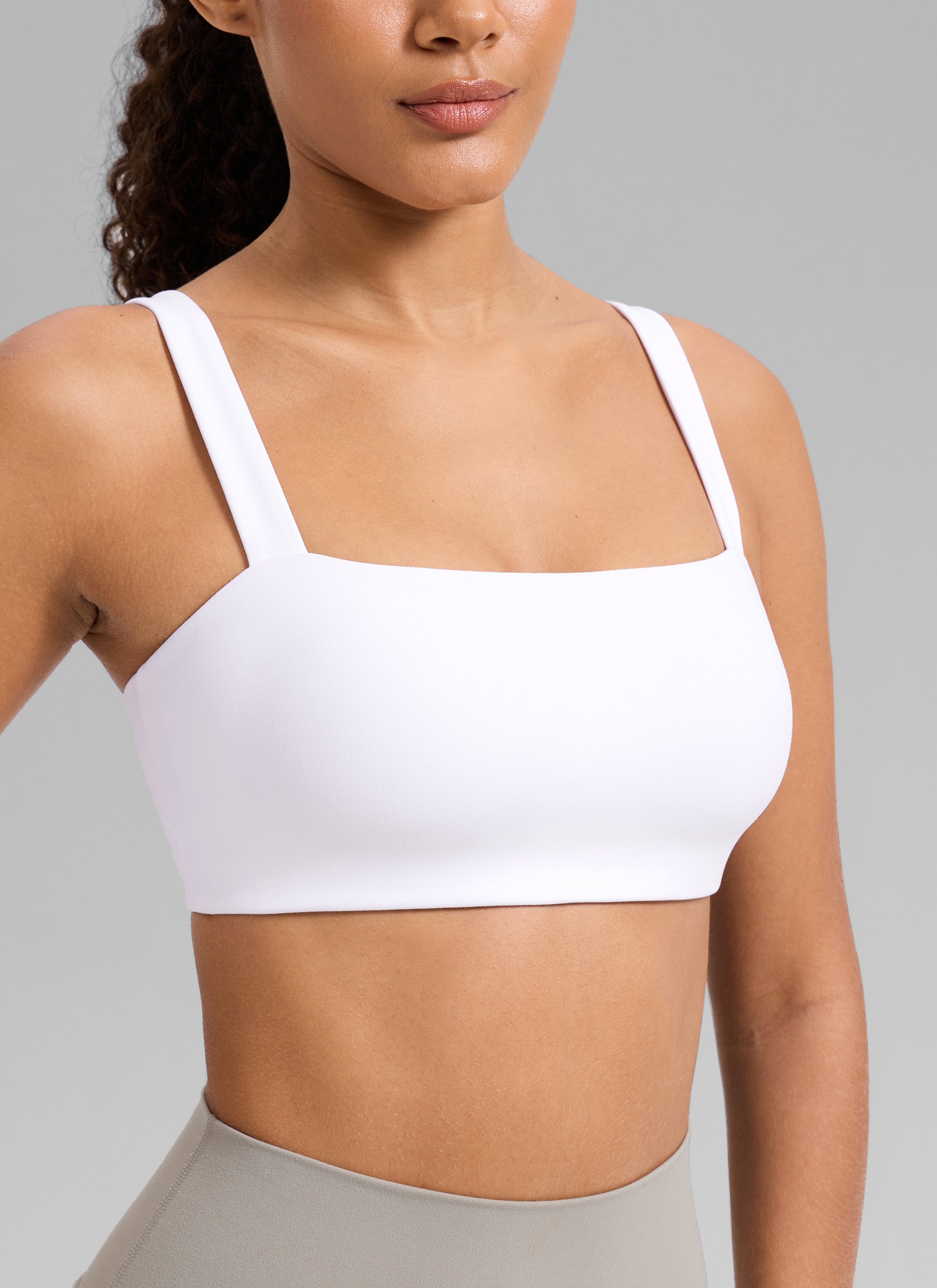 CRZ YOGA Damen Butterlift Quadratischer Hals Unterstützend Sports BH Weiss