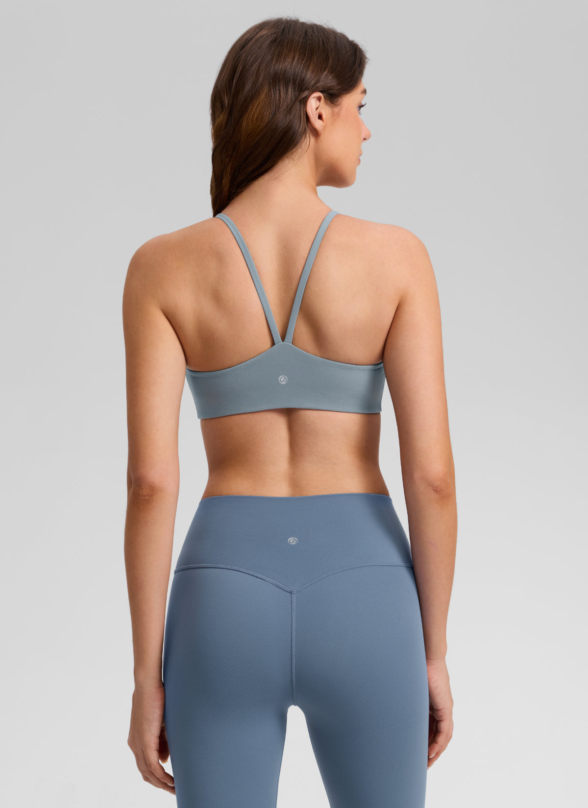 CRZ YOGA Damen Butterlift Doppelt Gefüttert V-Rücken Sports BHs Belgisches Blau @model_info:Gelya