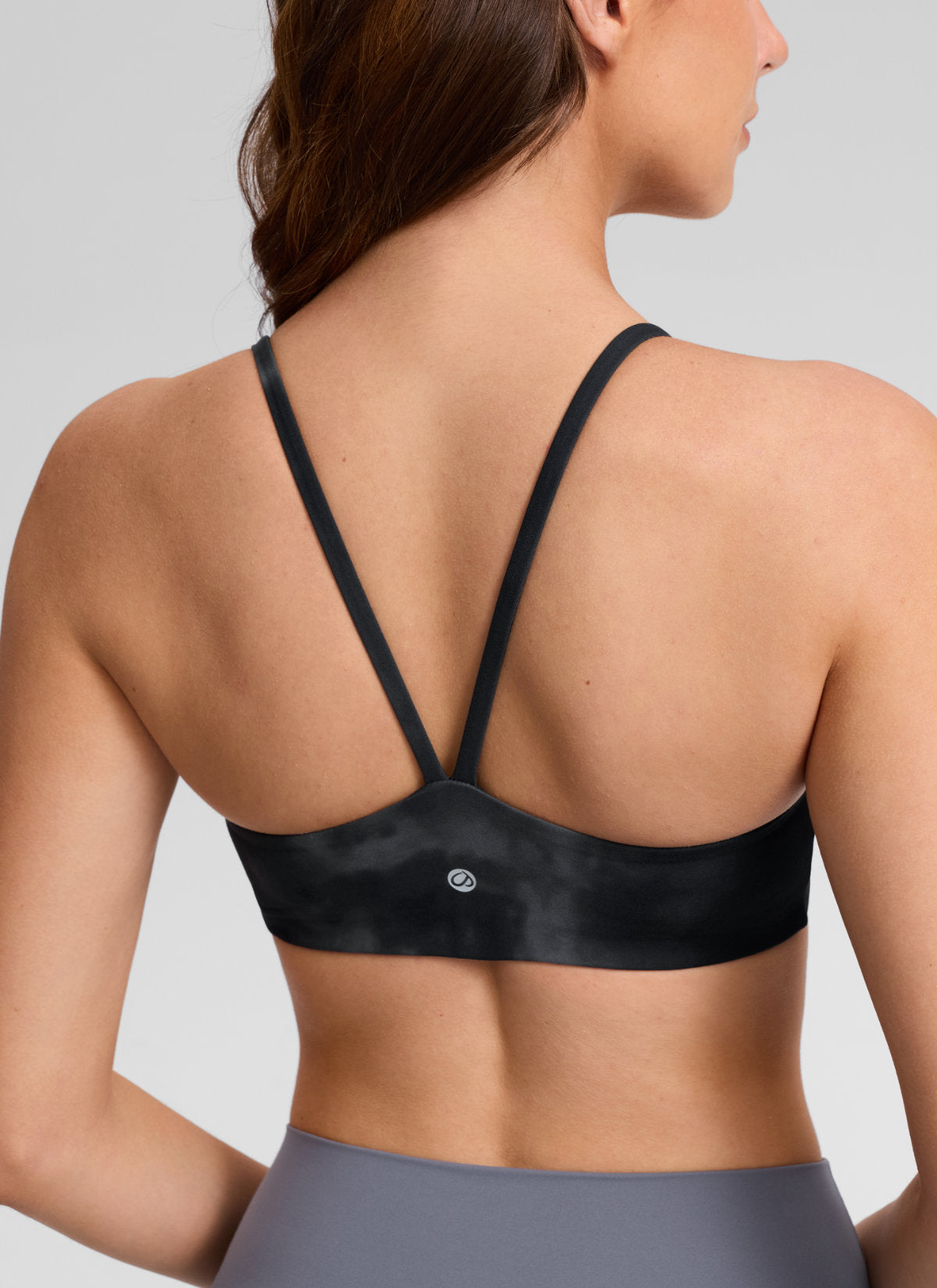 CRZ YOGA Damen Butterlift Doppelt Gefüttert V-Rücken Sports BHs Grau Tie Dye Blumen