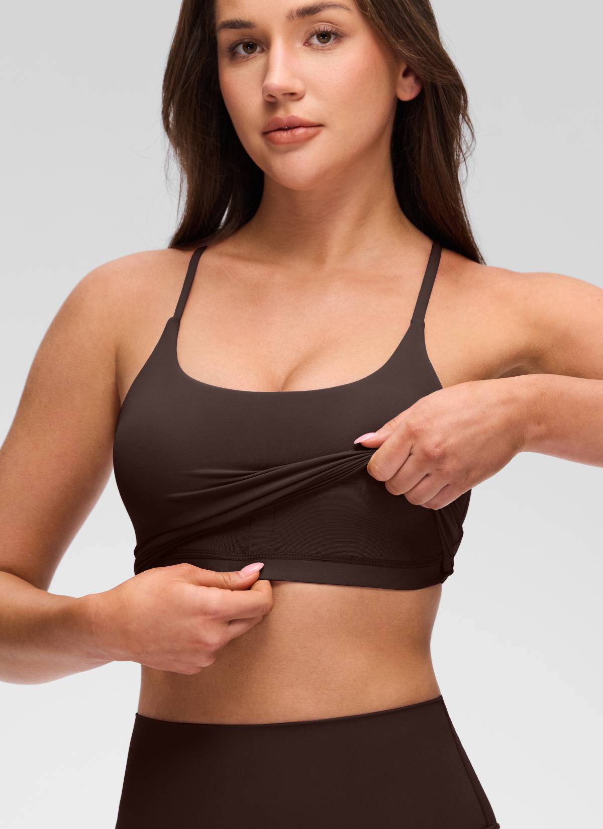 CRZ YOGA Damen Butterluxe Verdrehter Rücken Crop Longline Tanktops Heißes Fudge-Brown