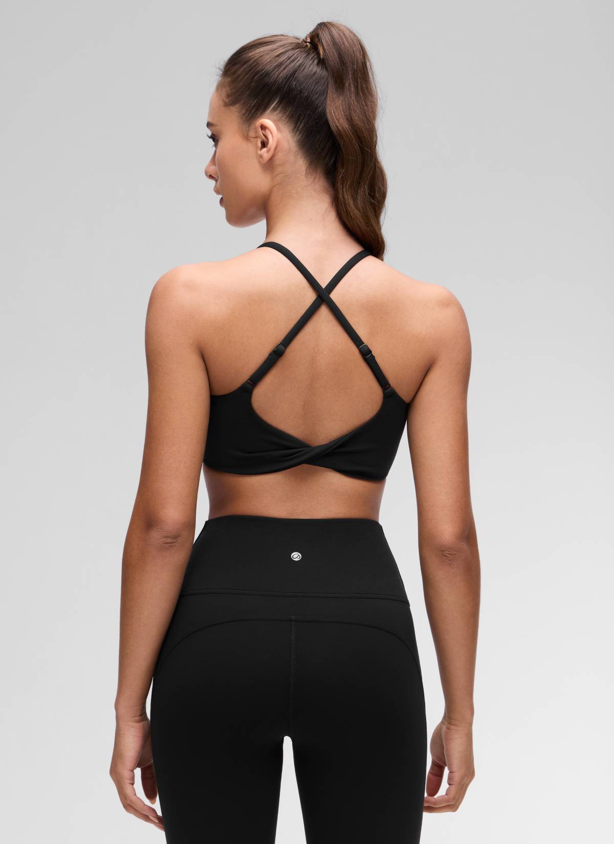 CRZ YOGA Damen Butterluxe Verdrehter Criss-Cross-Rücken Sports BHs Schwarz