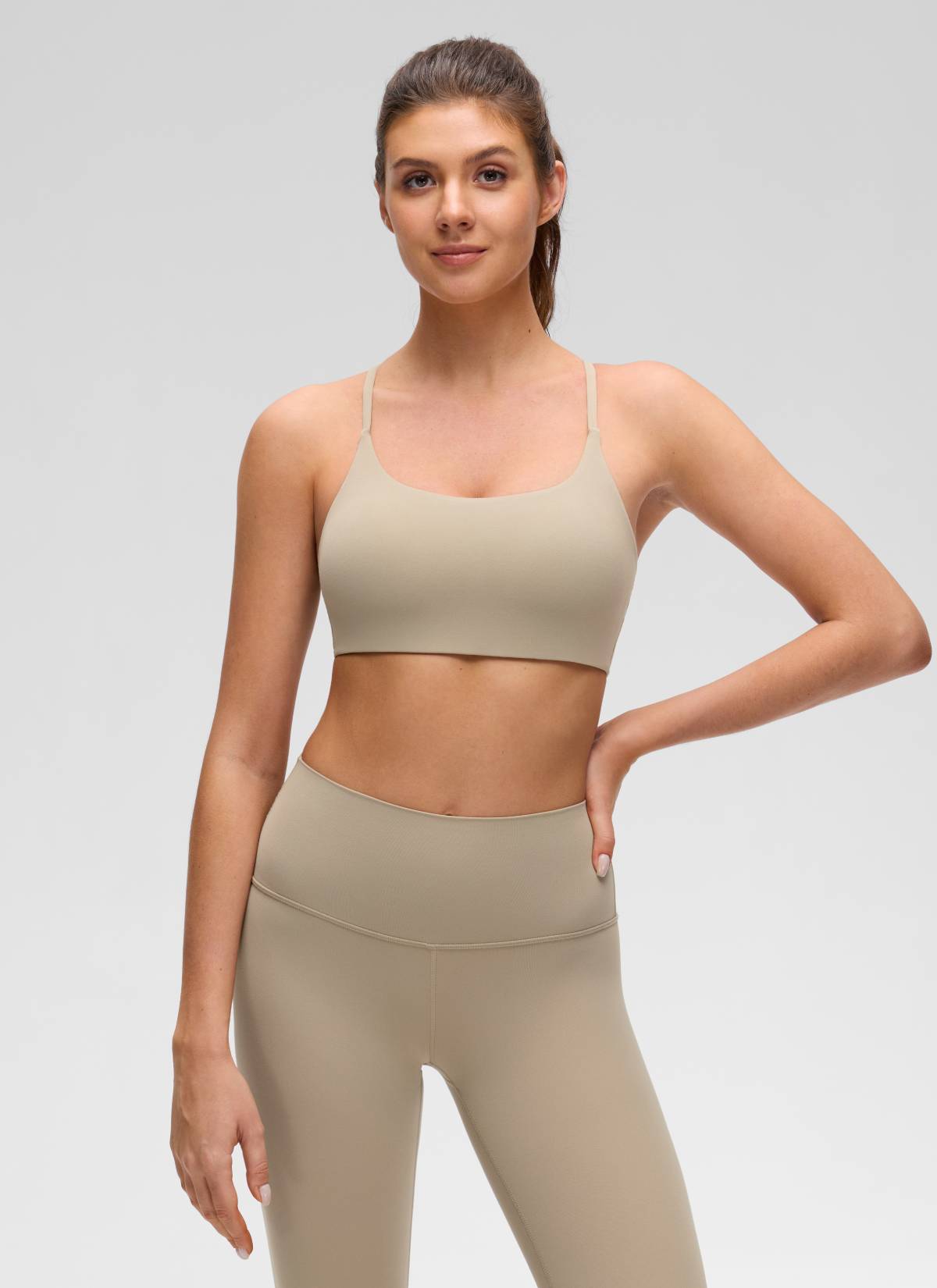 CRZ YOGA Damen Butterluxe Verdrehter Criss-Cross-Rücken Sports BHs Eiche