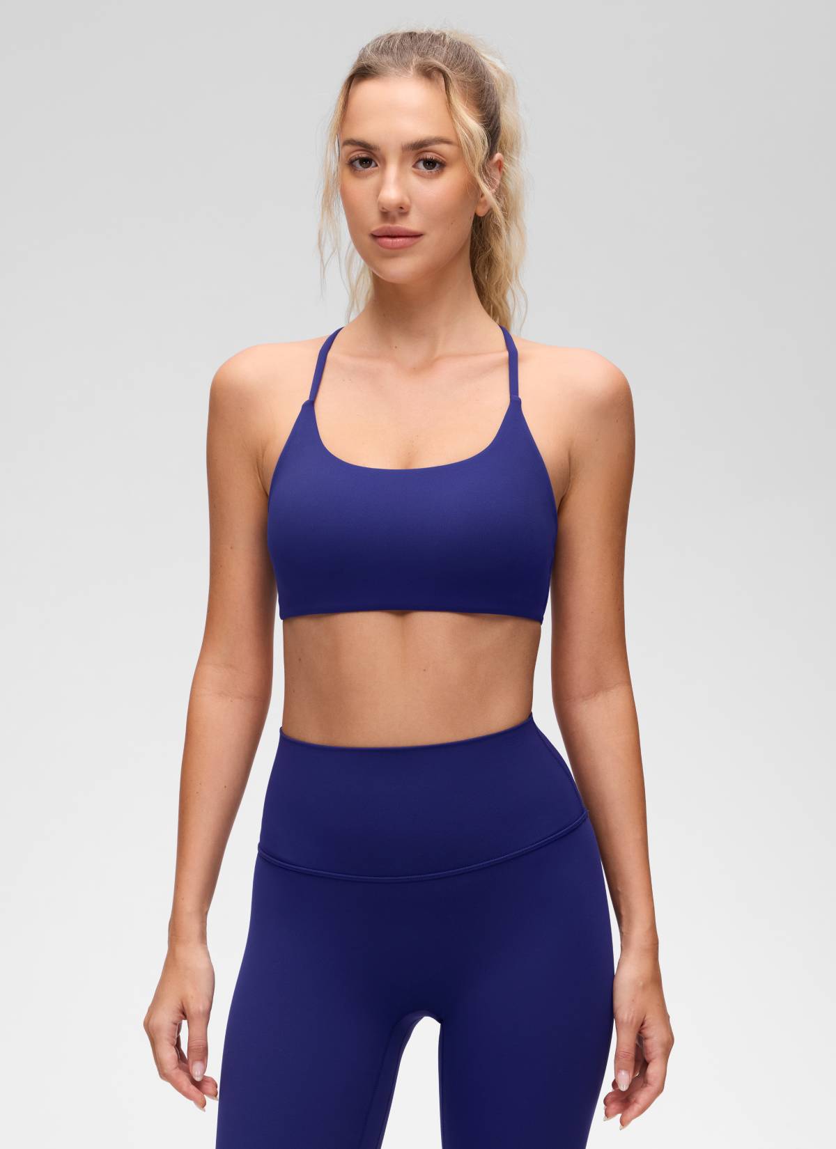 CRZ YOGA Damen Butterluxe Verdrehter Criss-Cross-Rücken Sports BHs Rittersporn Blau