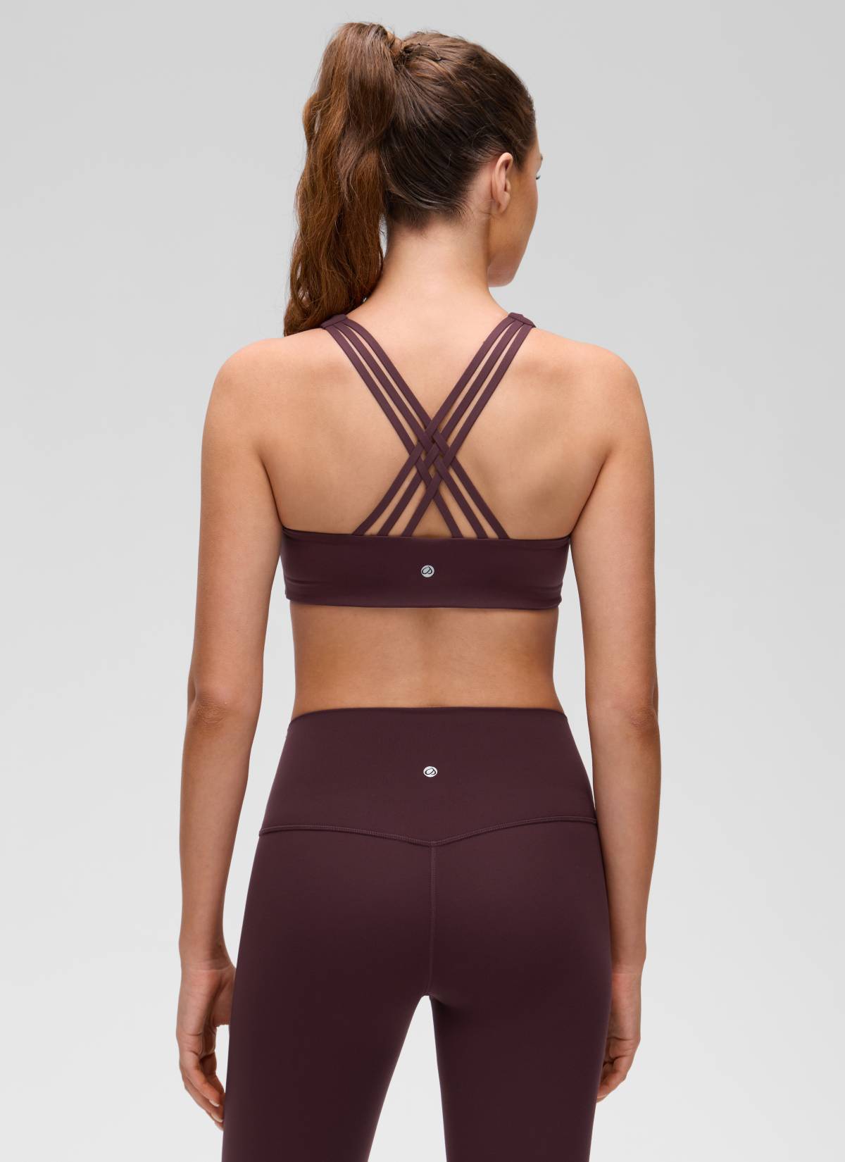 CRZ YOGA Women's Butterluxe Yoga V Neck Strappy Back Sports Bra Reife Pflaume