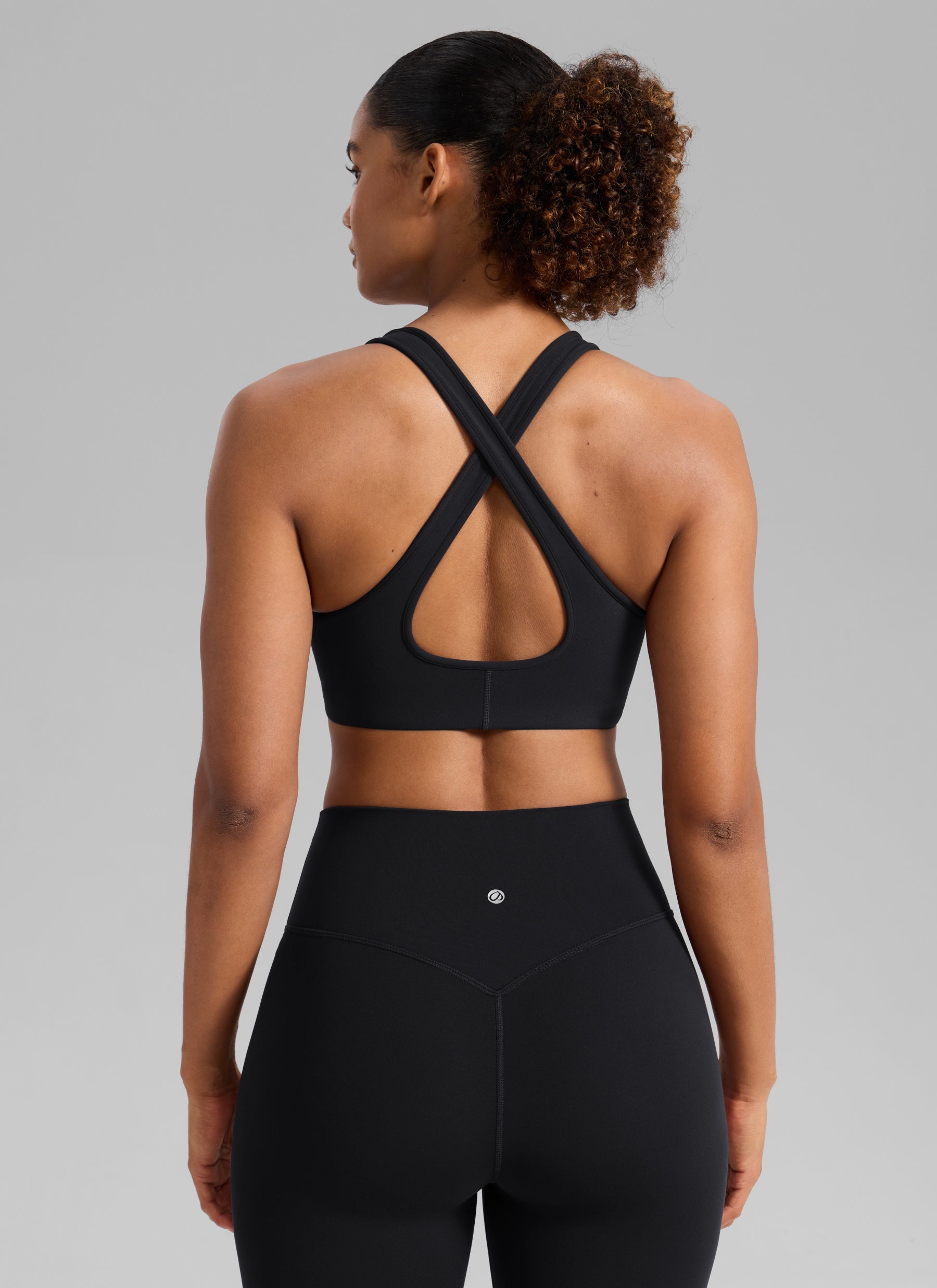CRZ YOGA Damen Butterlift Tiefer V-Ausschnitt Breite Riemen Sports BHs Schwarz @model_info:Barbara