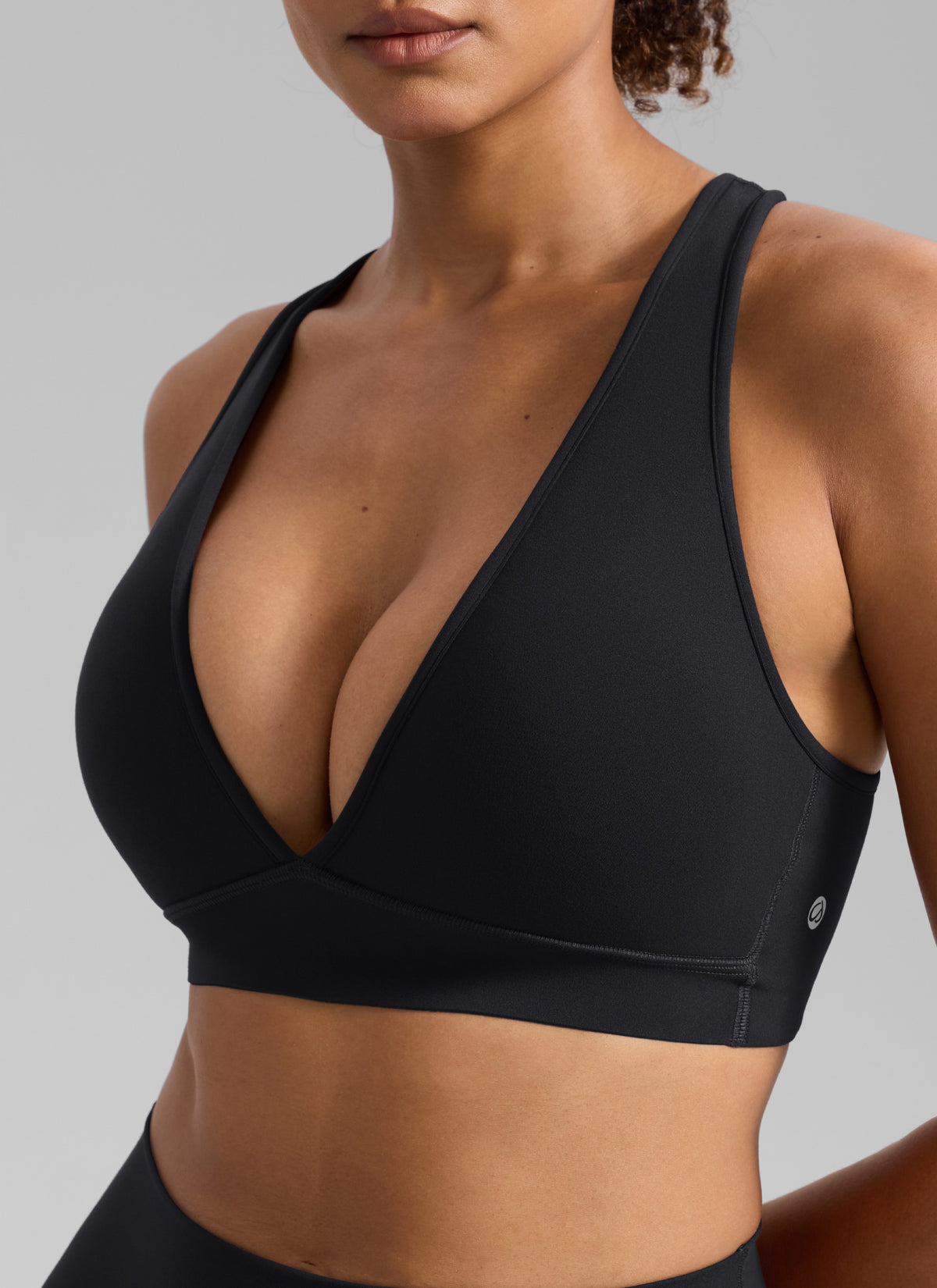 CRZ YOGA Damen Butterlift Tiefer V-Ausschnitt Breite Riemen Sports BHs Schwarz @model_info:Barbara