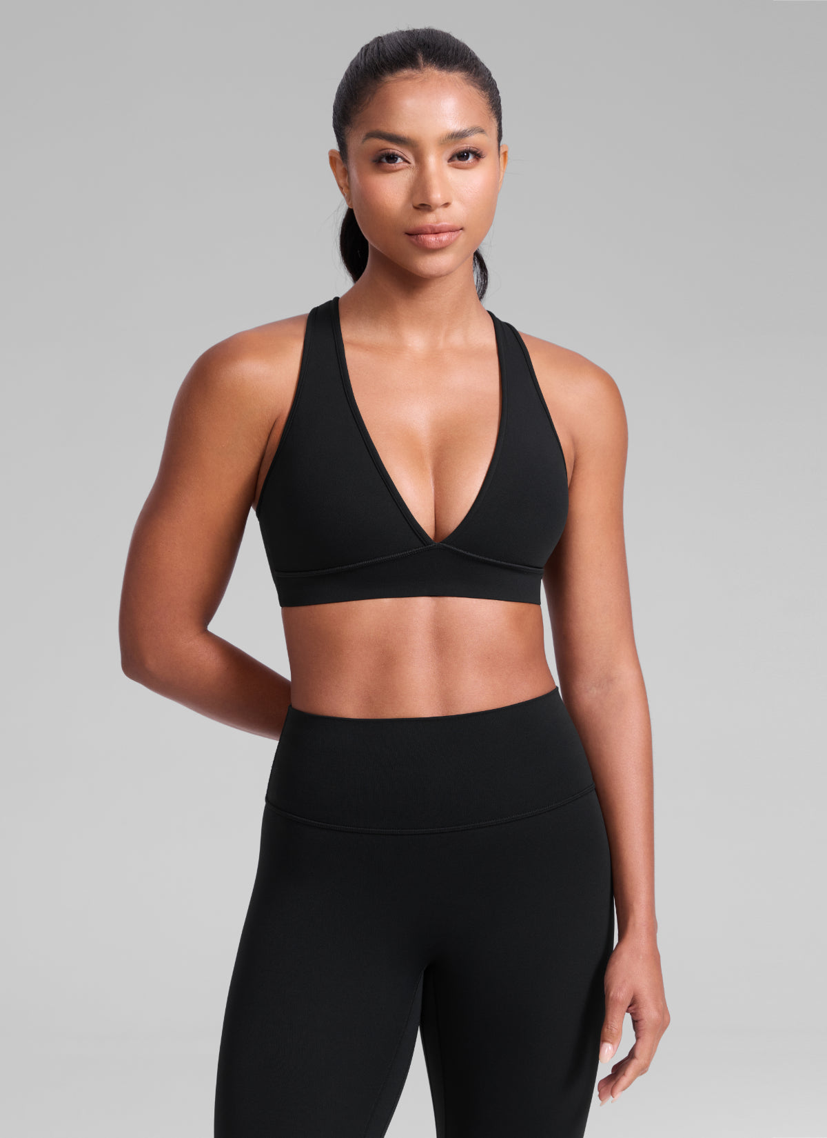 CRZ YOGA Damen Butterlift Tiefer V-Ausschnitt Breite Riemen Sports BHs Schwarz