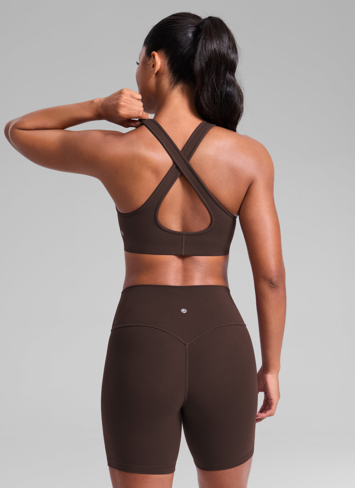 CRZ YOGA Damen Butterlift Tiefer V-Ausschnitt Breite Riemen Sports BHs Heißes Fudge-Brown