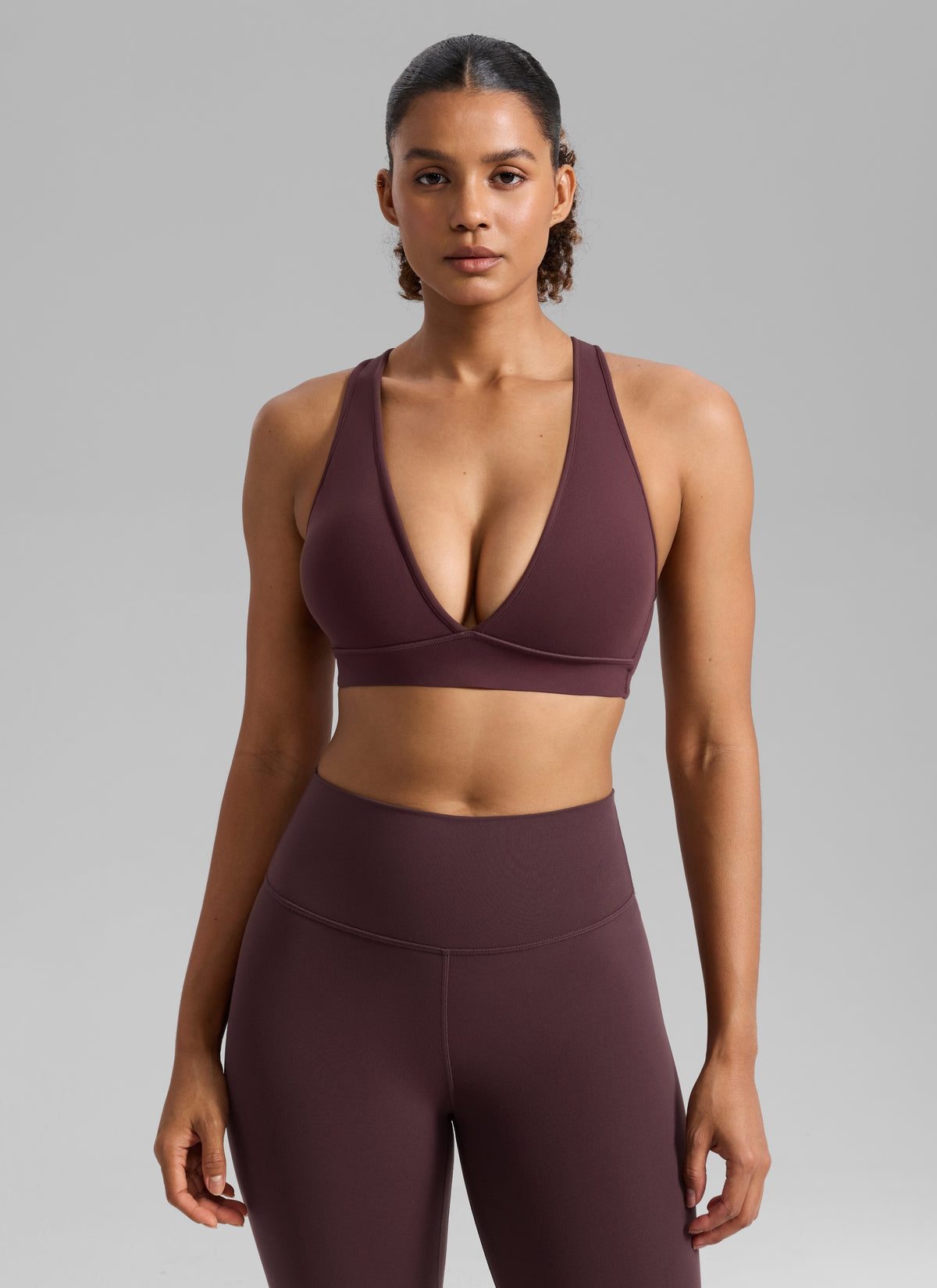 CRZ YOGA Damen Butterlift Tiefer V-Ausschnitt Breite Riemen Sports BHs Reife Pflaume @model_info:Barbara