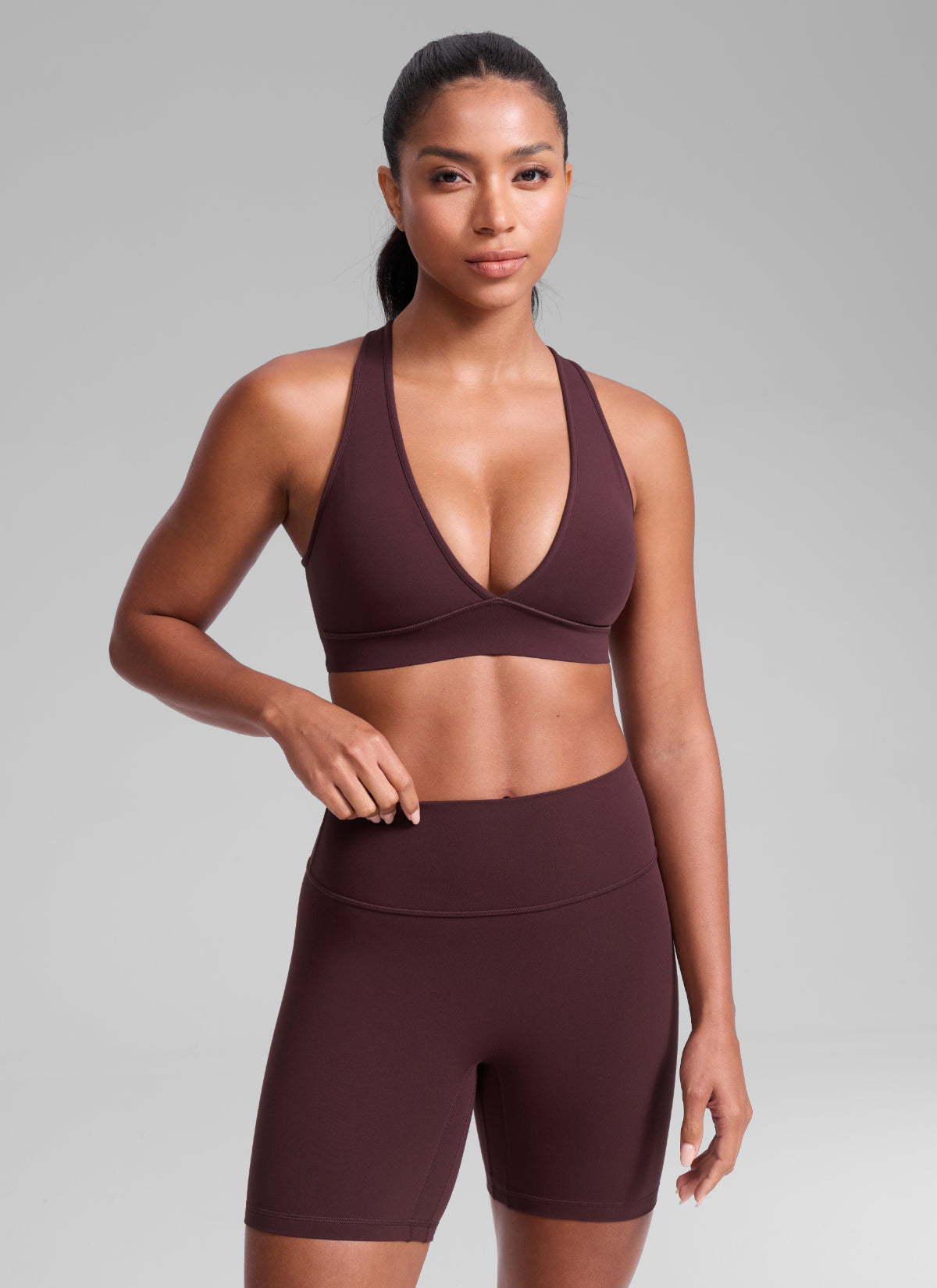 CRZ YOGA Damen Butterlift Tiefer V-Ausschnitt Breite Riemen Sports BHs Reife Pflaume