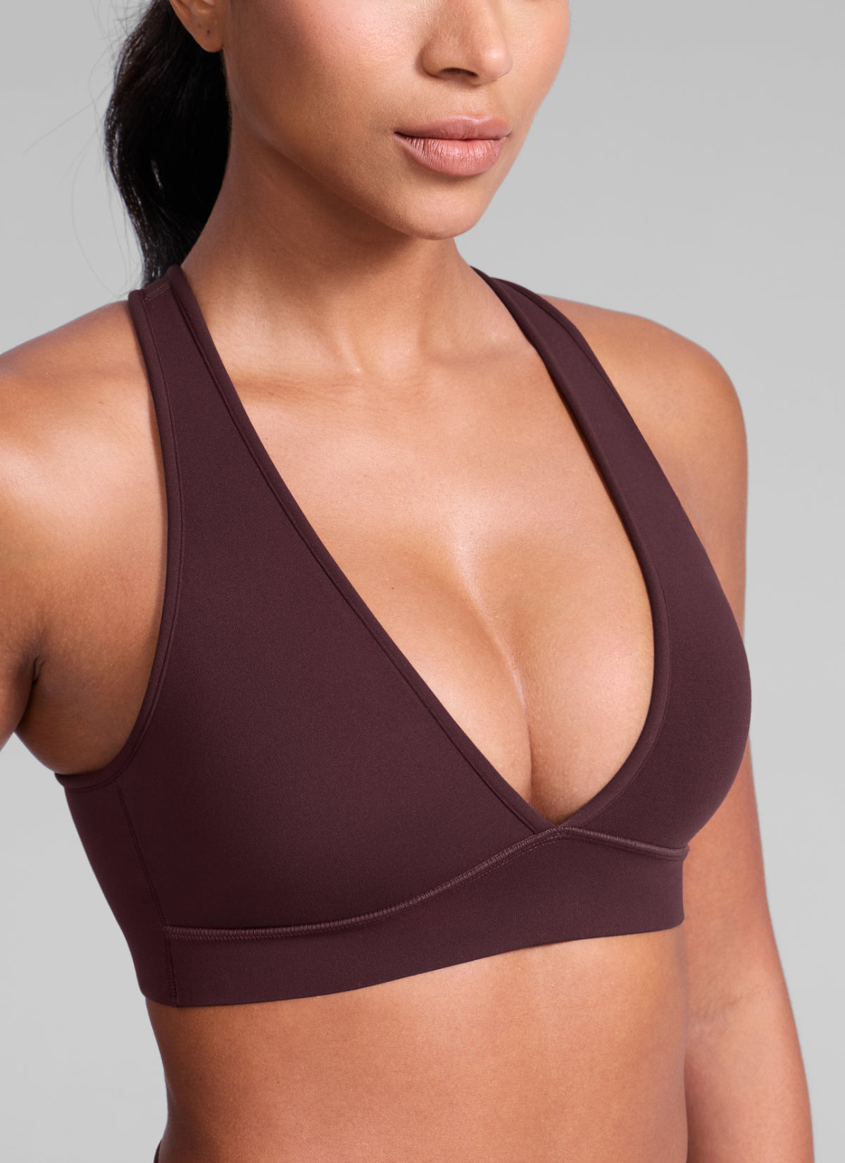 CRZ YOGA Damen Butterlift Tiefer V-Ausschnitt Breite Riemen Sports BHs Reife Pflaume