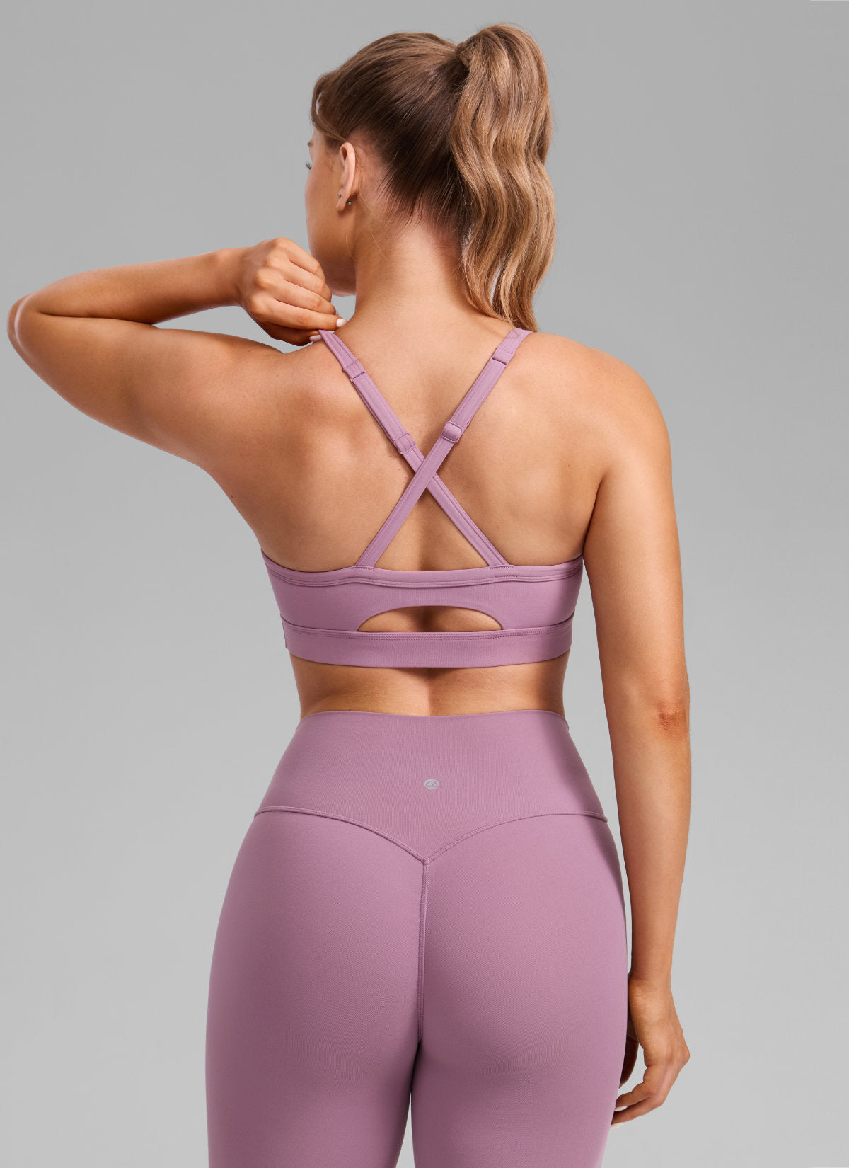 CRZ YOGA Damen Butterlift Verstellbare Dünne Träger Kreuzrücken BHs Lavendel Hell