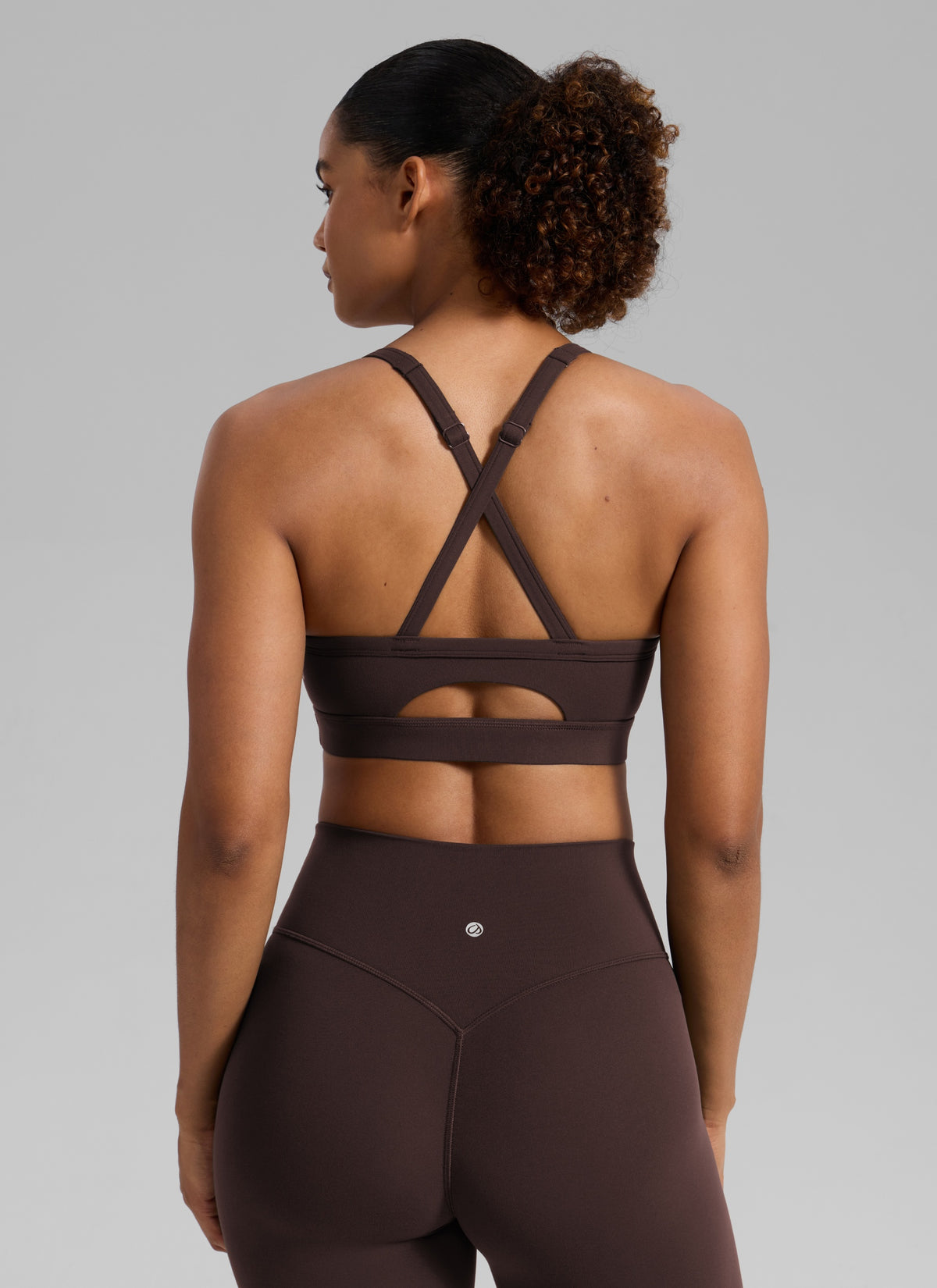 CRZ YOGA Damen Butterlift Verstellbare Dünne Träger Kreuzrücken BHs Heißes Fudge-Brown @model_info:Barbara