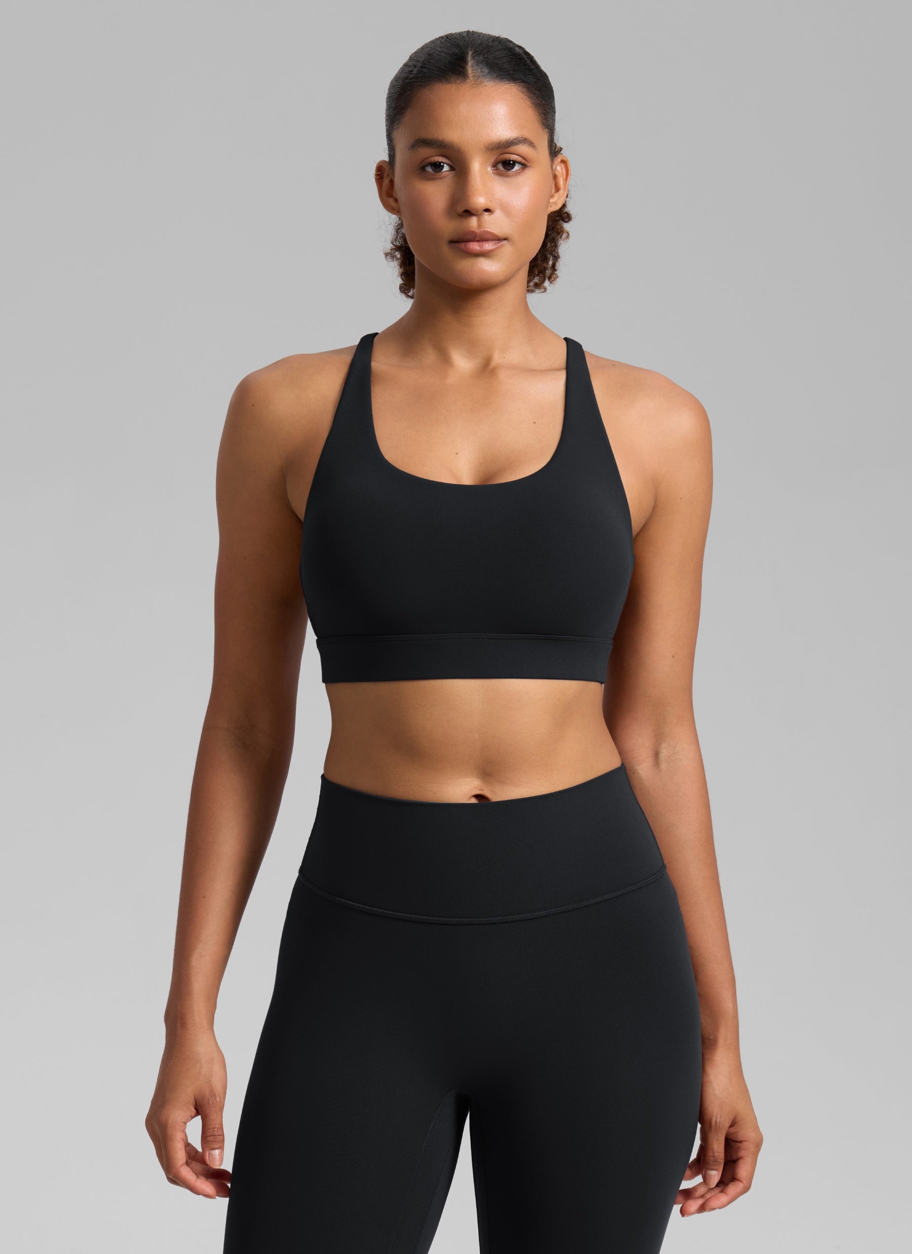 CRZ YOGA Damen Butterlift Breite Träger Kreuzrücken Sports BHs Schwarz @model_info:Barbara