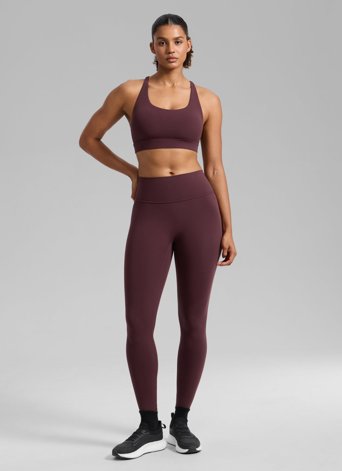 CRZ YOGA Damen Butterlift Breite Träger Kreuzrücken Sports BHs Reife Pflaume @model_info:Barbara