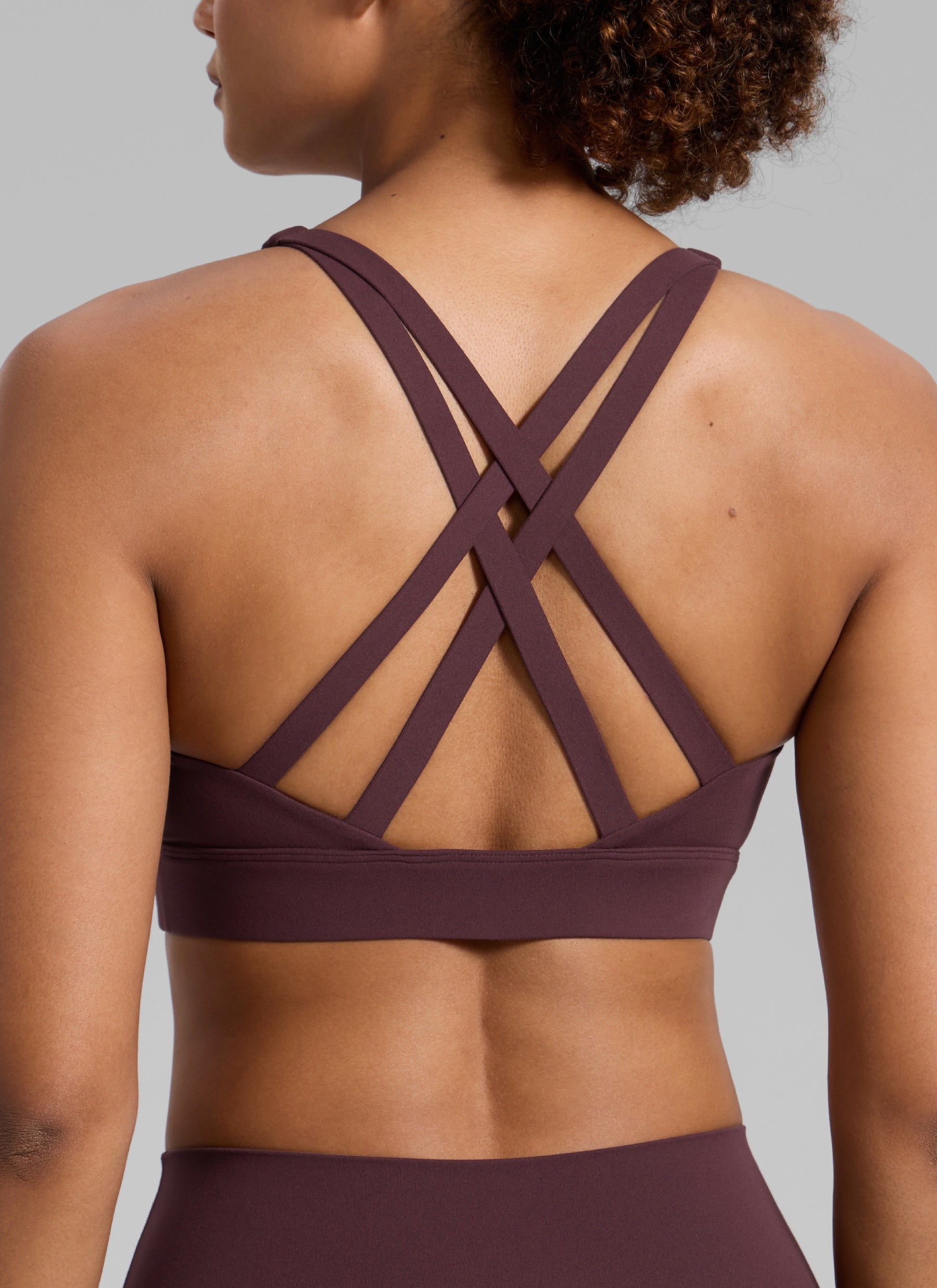 CRZ YOGA Damen Butterlift Breite Träger Kreuzrücken Sports BHs Reife Pflaume @model_info:Barbara