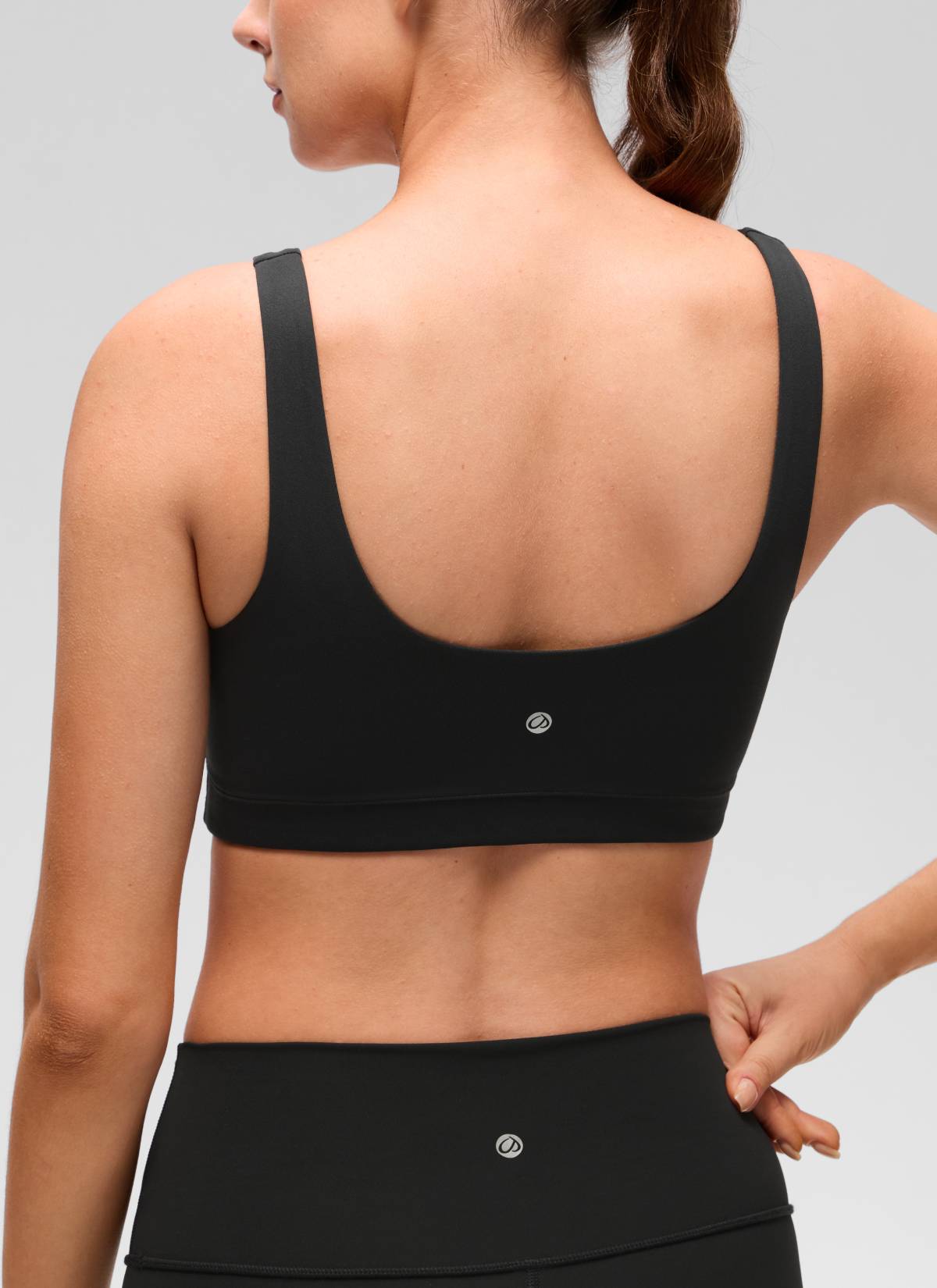 CRZ YOGA Women's Butterluxe Yoga U Back Sports Bra Light Support Schwarz