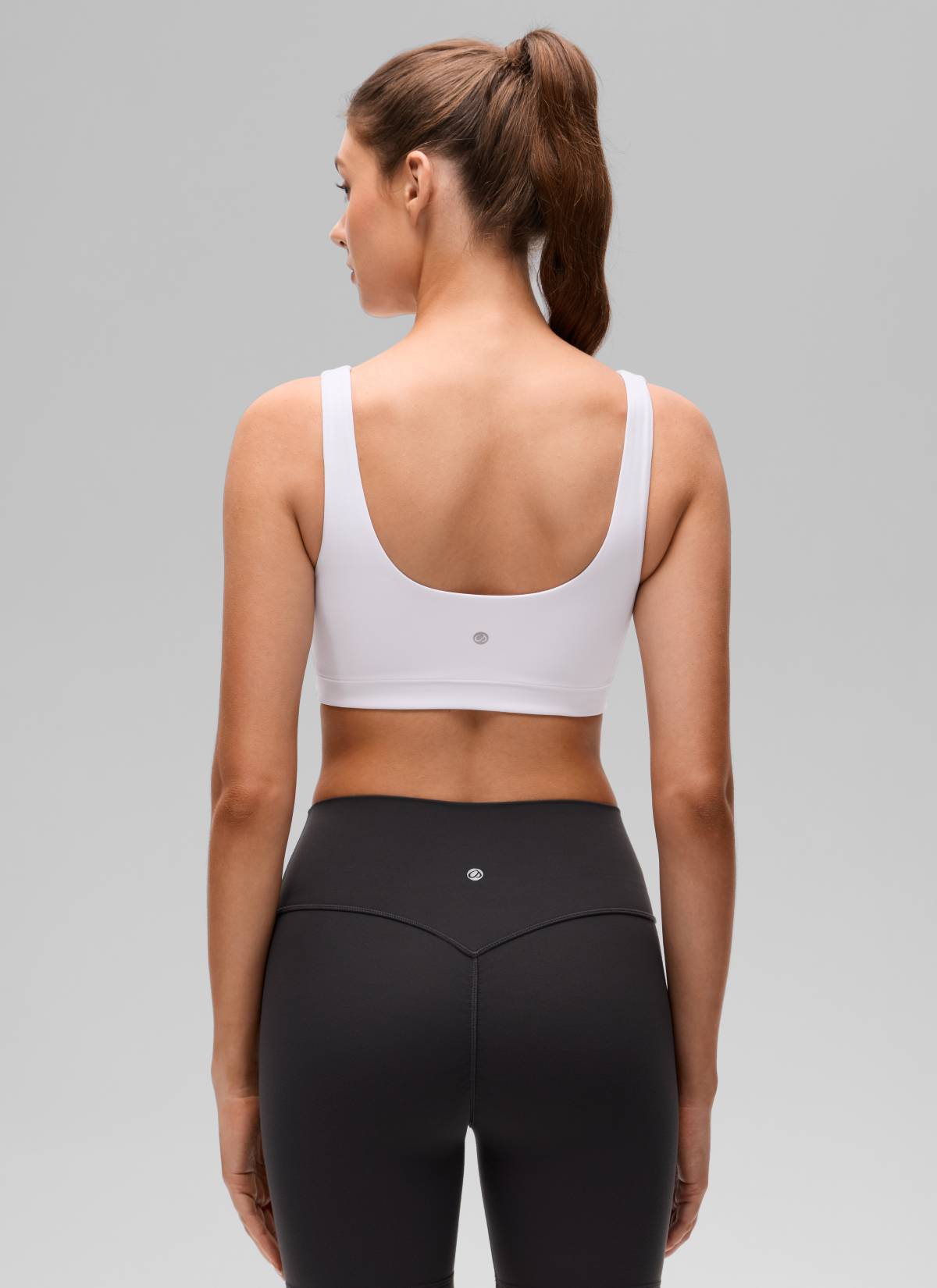 CRZ YOGA Women's Butterluxe Yoga U Back Sports Bra Light Support Weiss