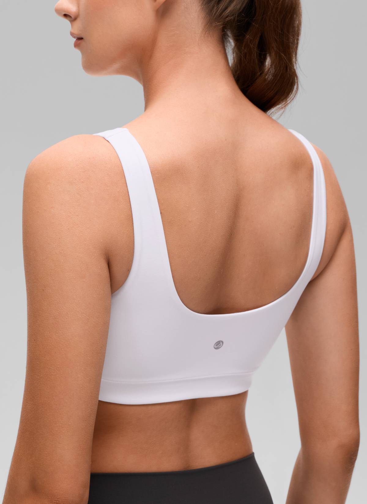 CRZ YOGA Women's Butterluxe Yoga U Back Sports Bra Light Support Weiss