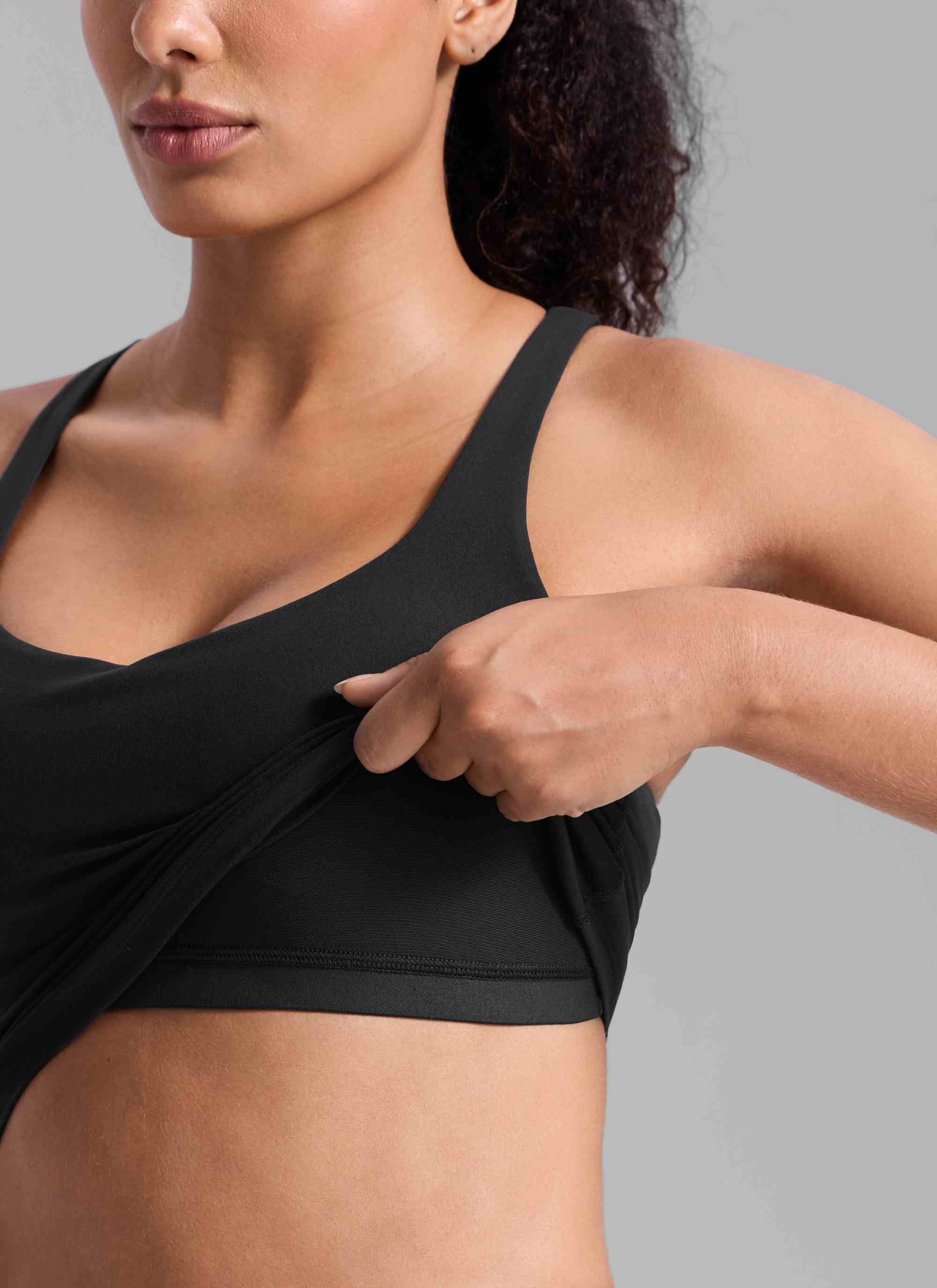 CRZ YOGA Damen Butterlift Verstellbarer Riemen V-Ausschnitt Tanktops Schwarz