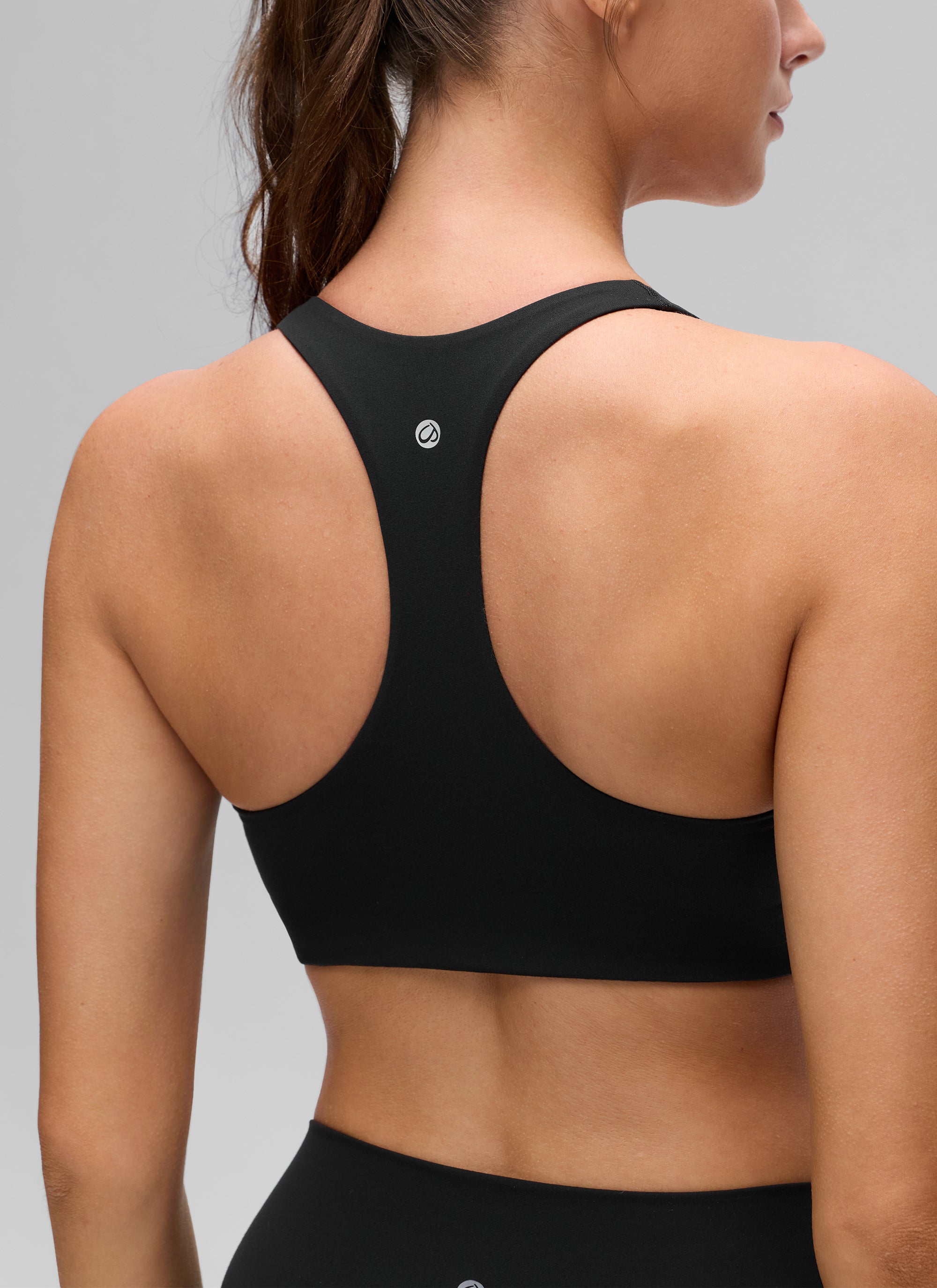 CRZ YOGA Damen Butterluxe V-Ausschnitt Racerback Sport BH Schwarz