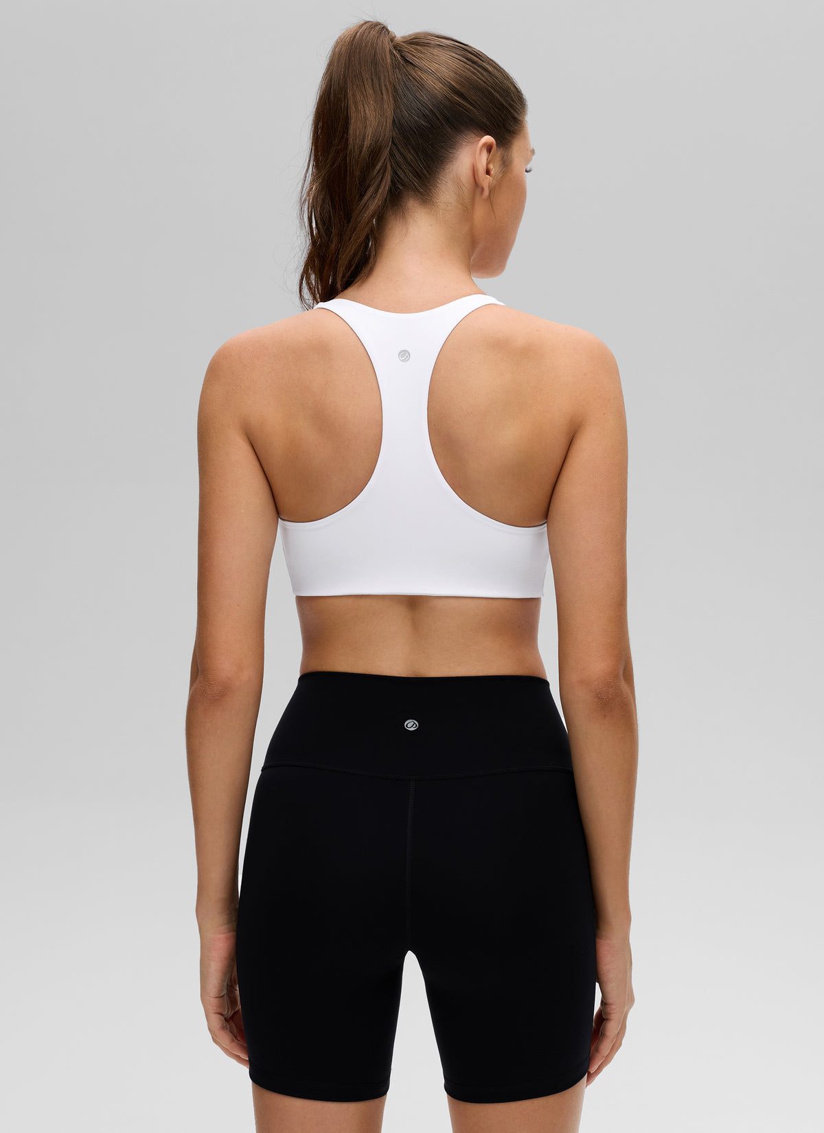 CRZ YOGA Damen Butterluxe V-Ausschnitt Racerback Sport BH Weiss