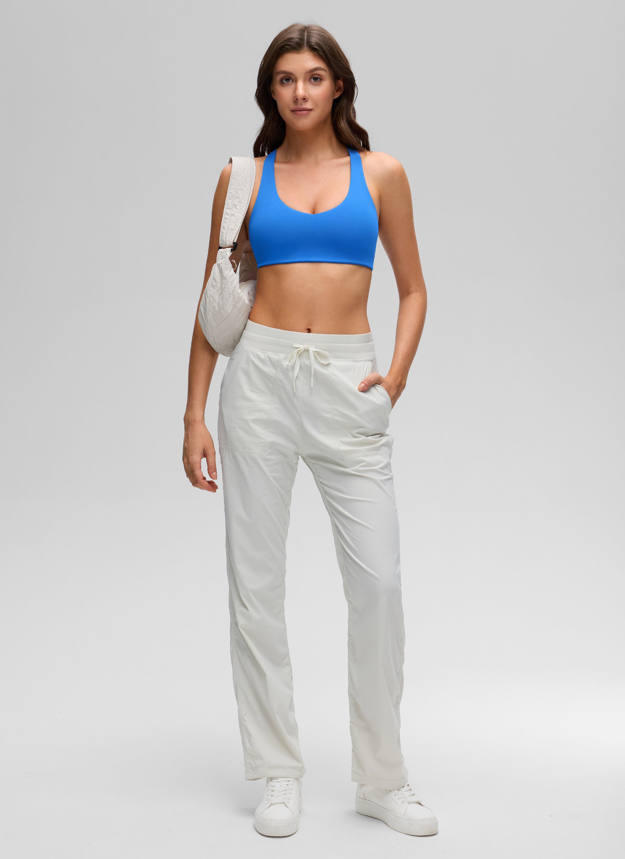 CRZ YOGA Damen Butterluxe V-Ausschnitt Racerback Sport BH Funkelndes Blau