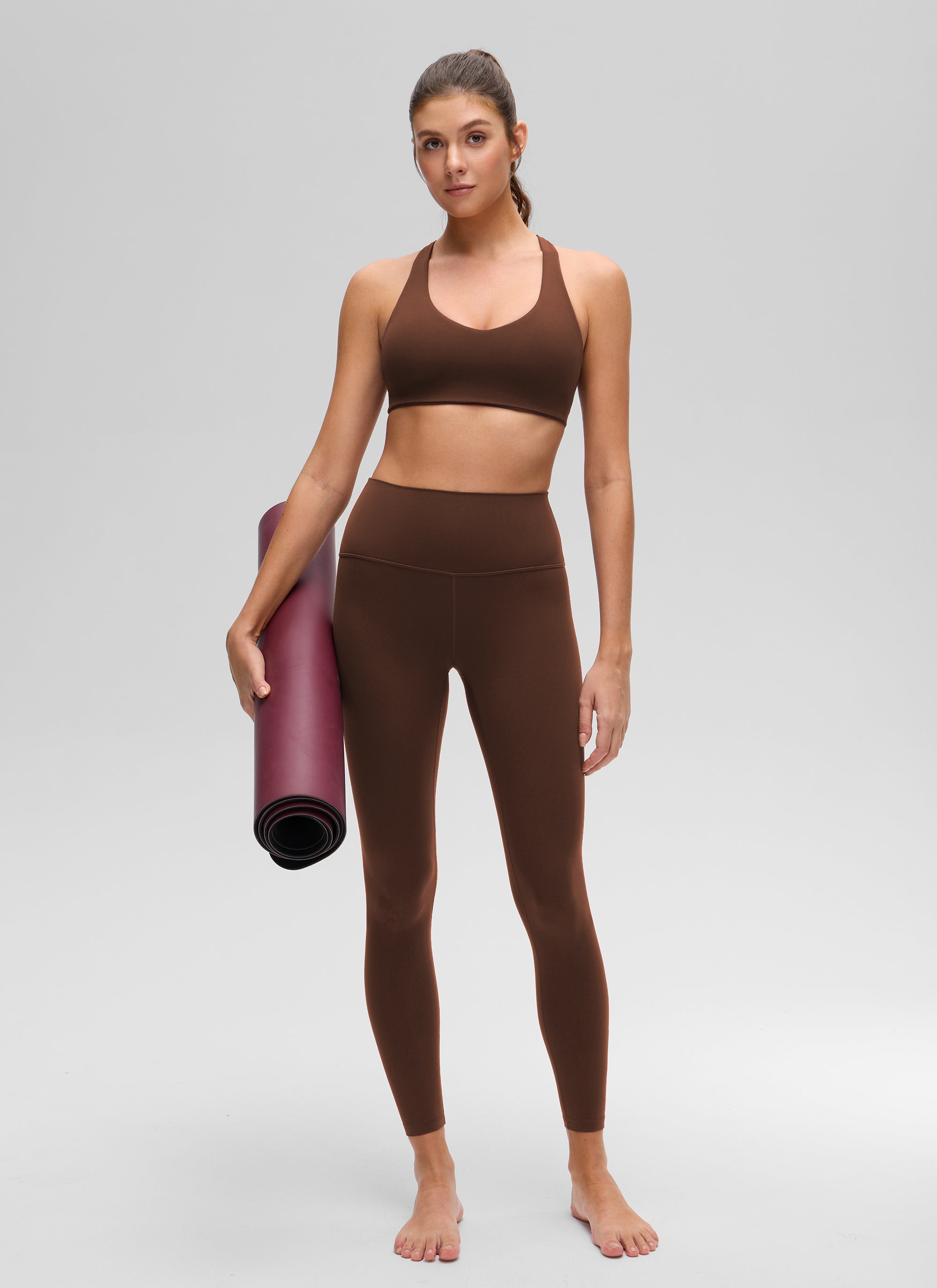 CRZ YOGA Damen Butterluxe V-Ausschnitt Racerback Sport BH Lava Braun