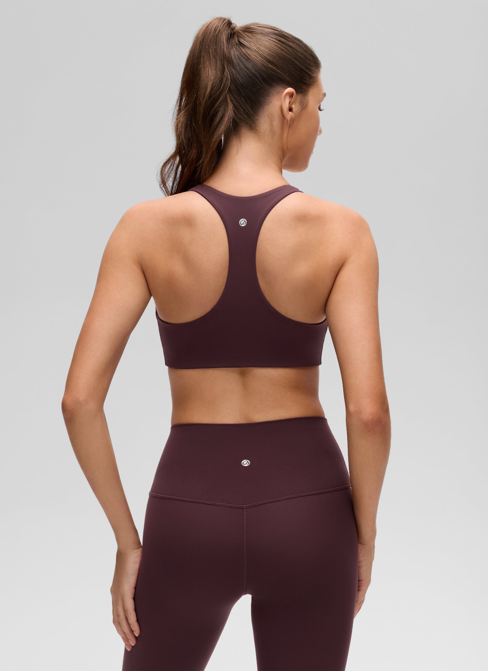 CRZ YOGA Damen Butterluxe V-Ausschnitt Racerback Sport BH Reife Pflaume