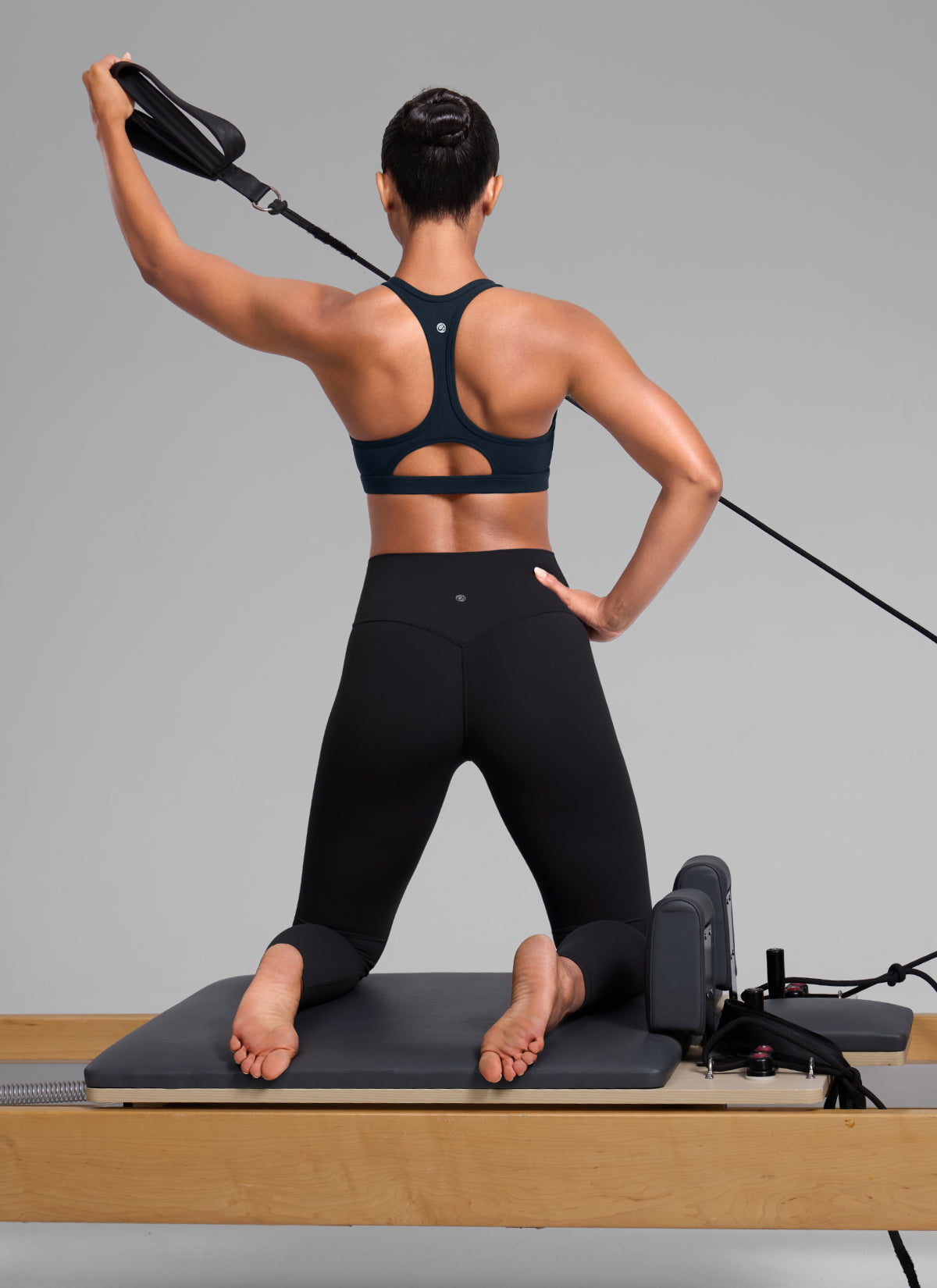 CRZ YOGA Damen Butterlift Racerback U-Ausschnitt Sports BHs Echte Marine