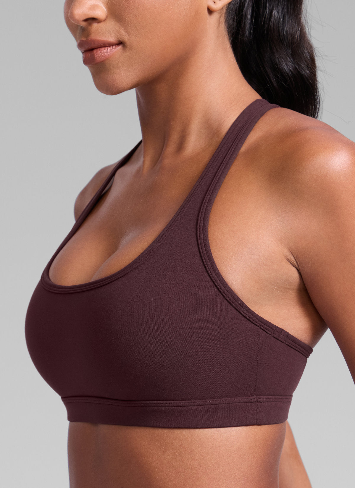 CRZ YOGA Damen Butterlift Racerback U-Ausschnitt Sports BHs Reife Pflaume
