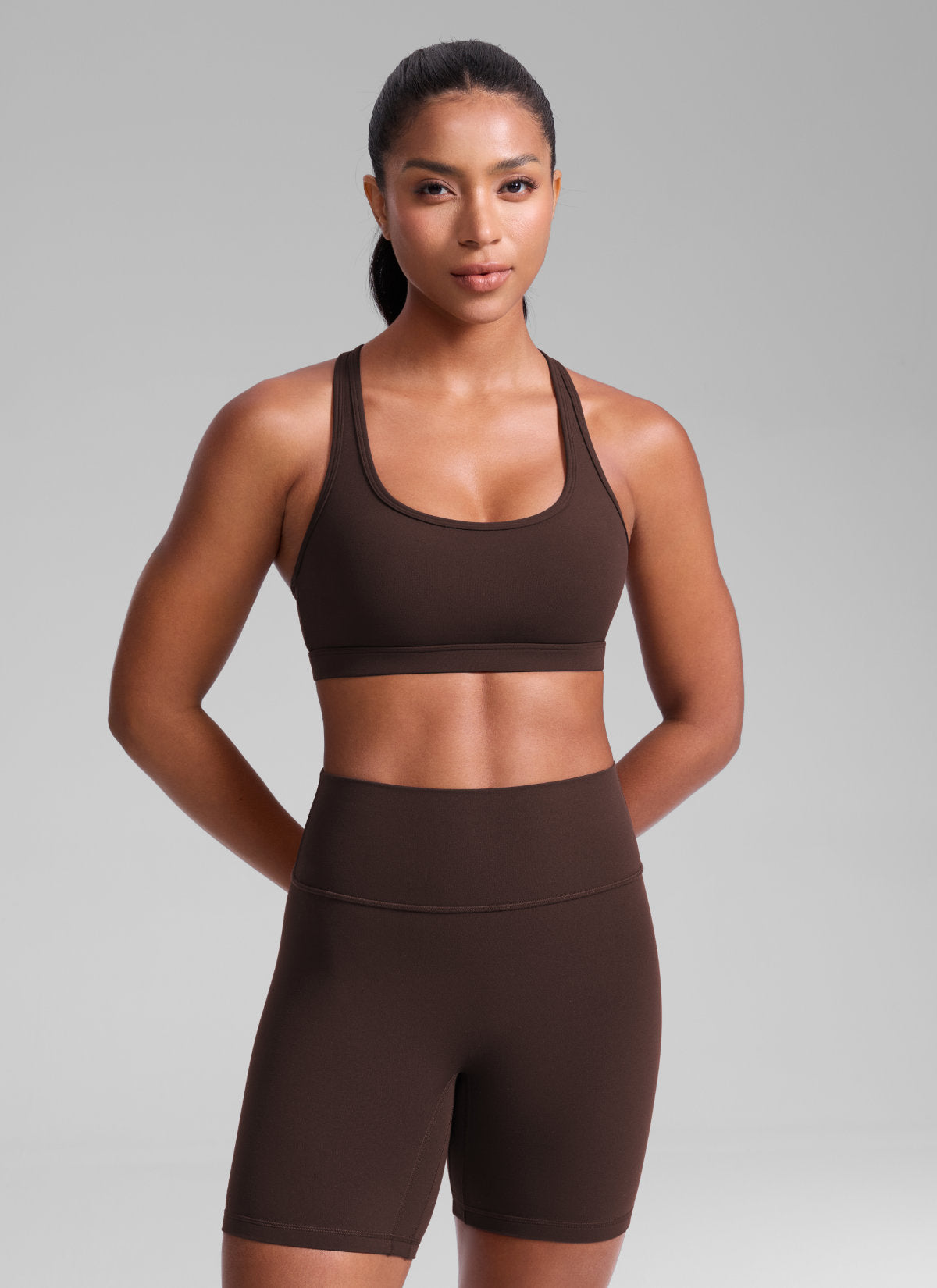 CRZ YOGA Damen Butterlift Racerback U-Ausschnitt Sports BHs Heißes Fudge-Brown