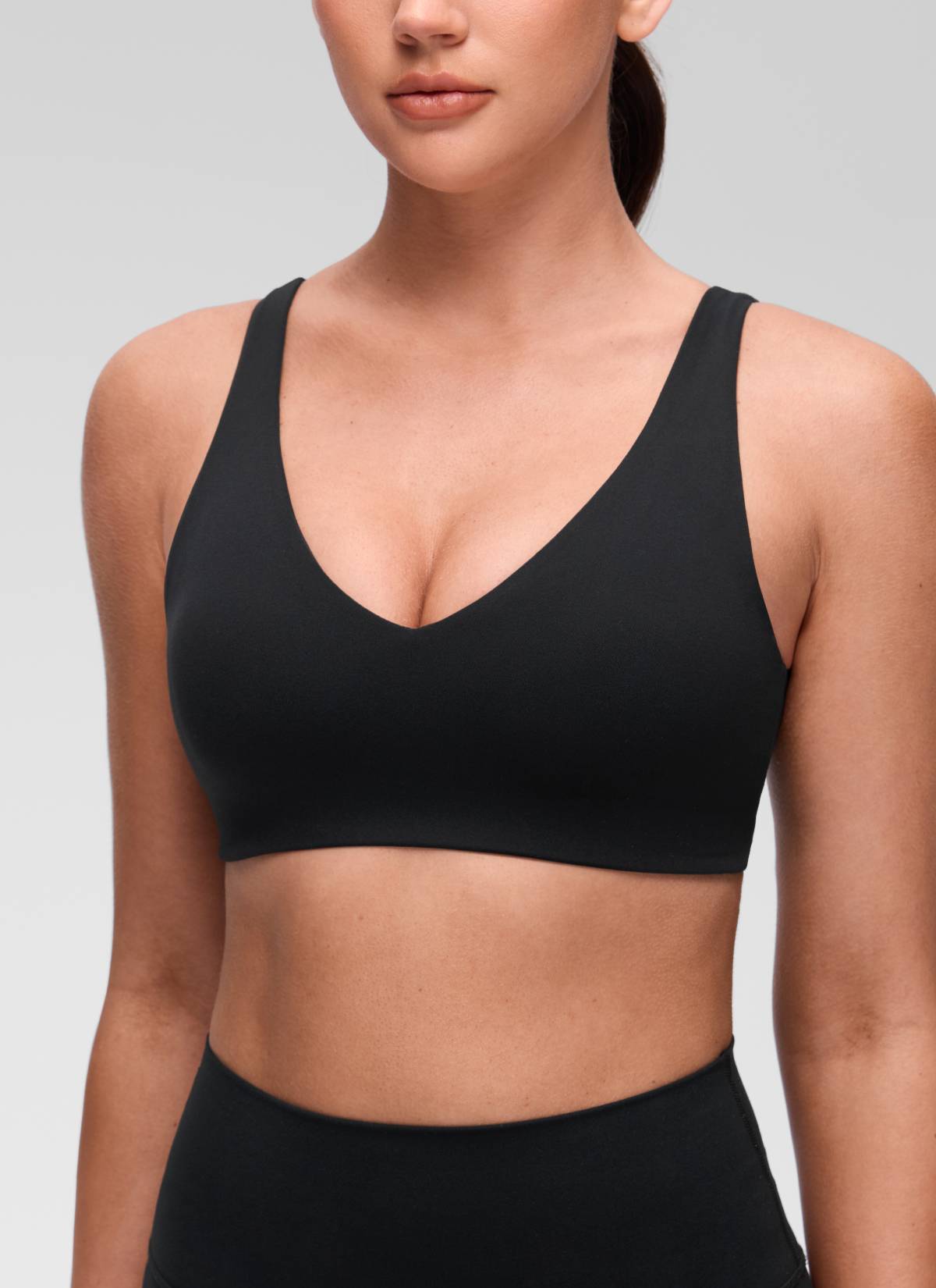 CRZ YOGA Women's Butterluxe Yoga U Back Sports Bra Light Support Schwarz