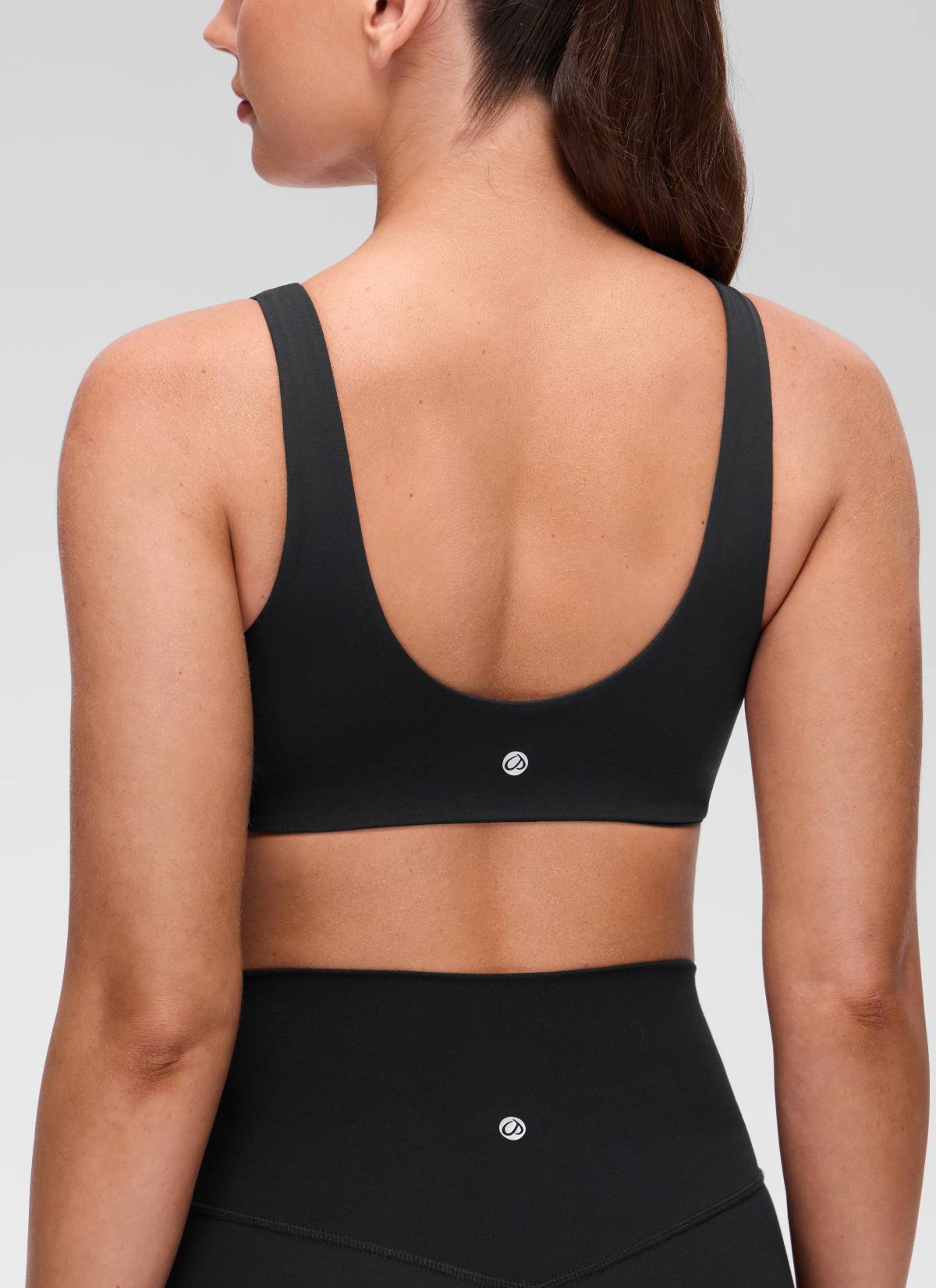 CRZ YOGA Women's Butterluxe Yoga U Back Sports Bra Light Support Schwarz