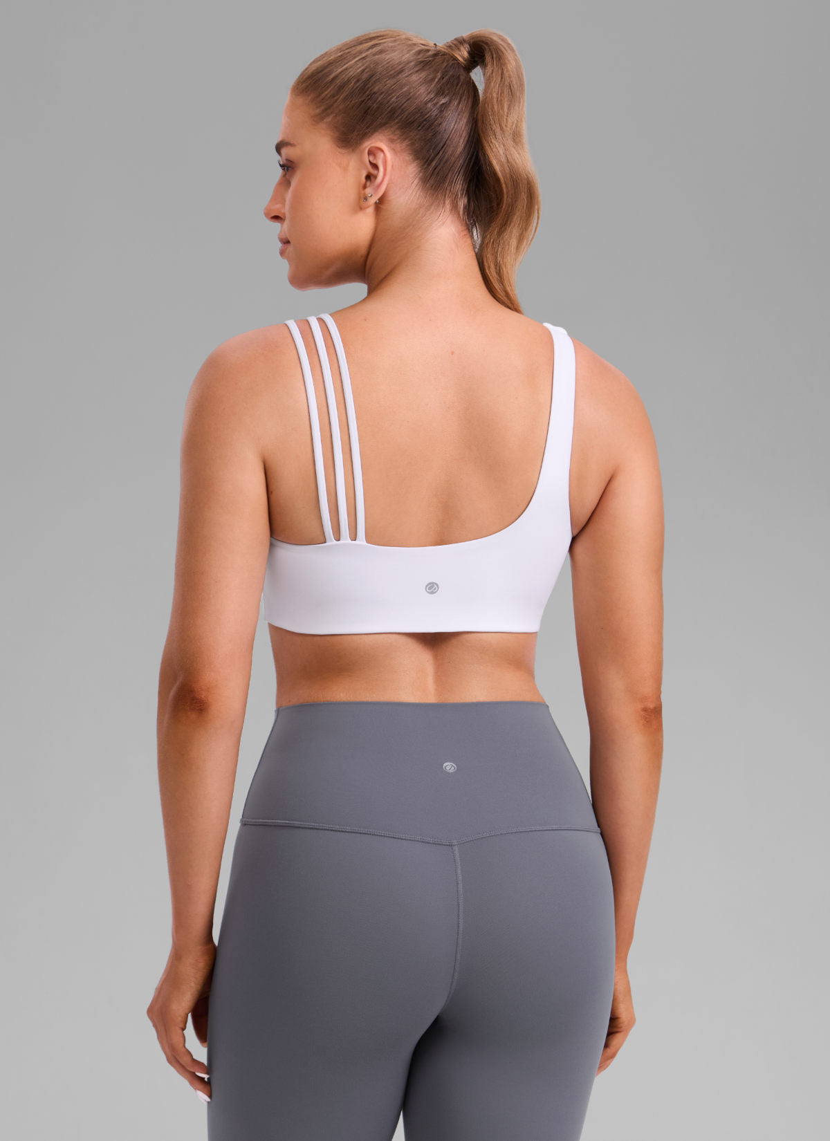 CRZ YOGA Damen Butterlift Sport-BH mit Asymmetrischen Trägern Weiss