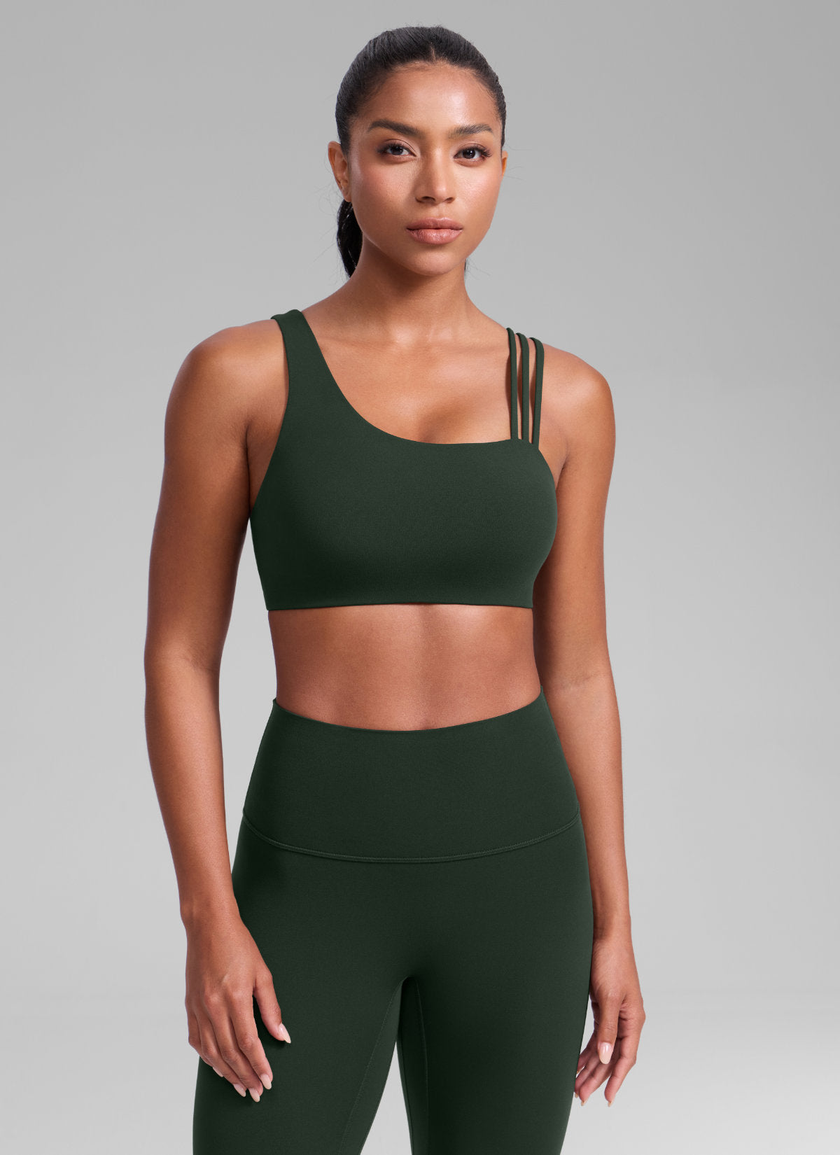 CRZ YOGA Damen Butterlift Sport-BH mit Asymmetrischen Trägern Legende Grün