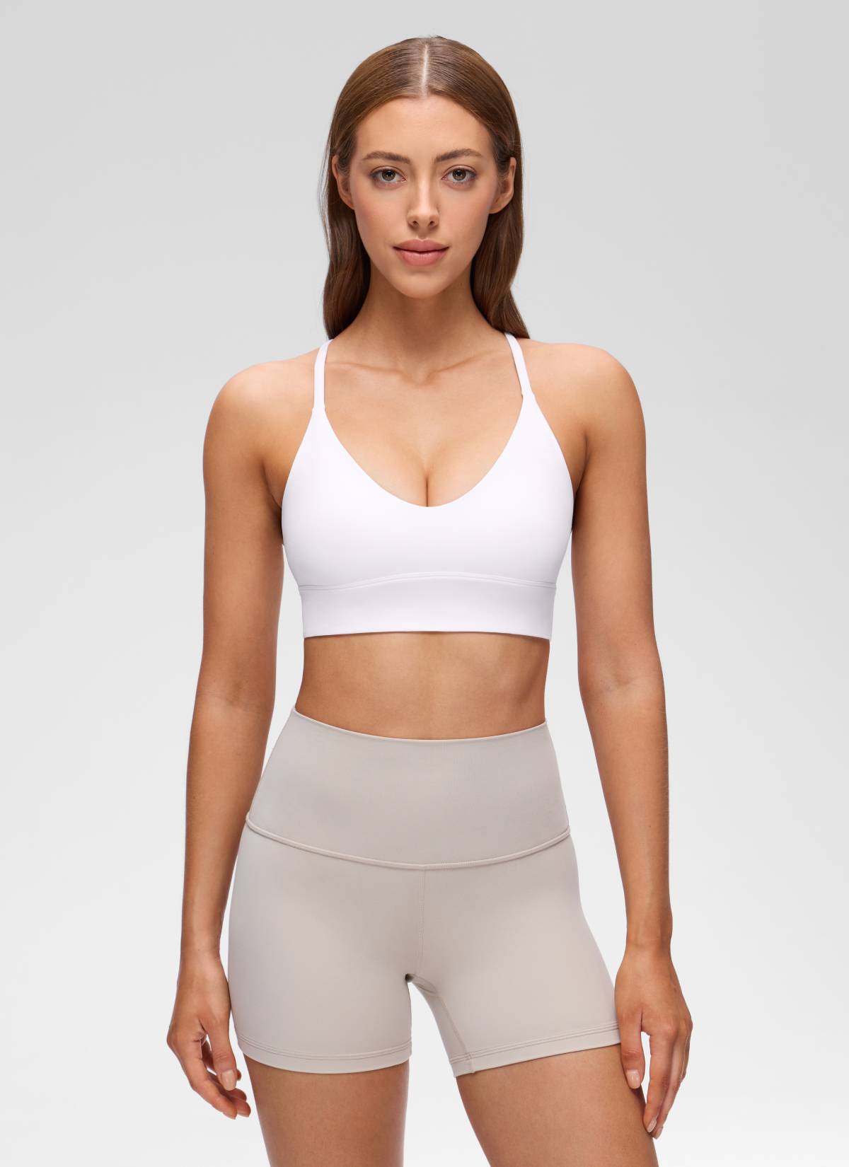 CRZ YOGA Women's Butterluxe Yoga V Neck Cross Back Longline Sports Bra Weiss