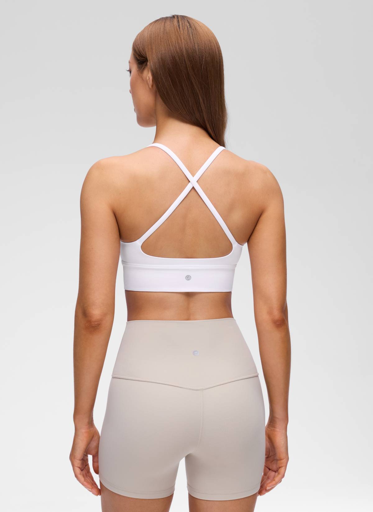 CRZ YOGA Women's Butterluxe Yoga V Neck Cross Back Longline Sports Bra Weiss